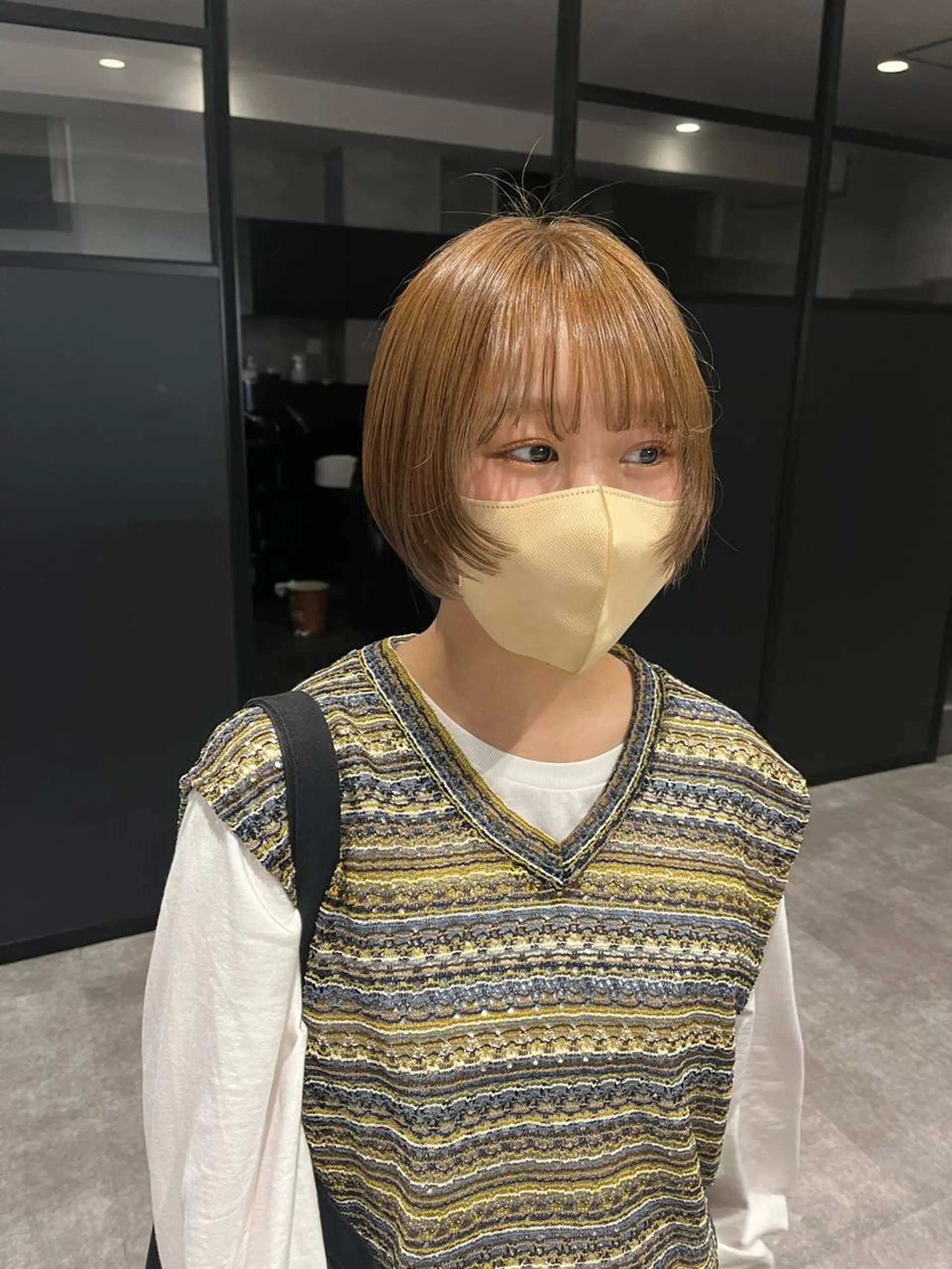 ショート カラー MIES amane(アマネ)のヘアスタイル