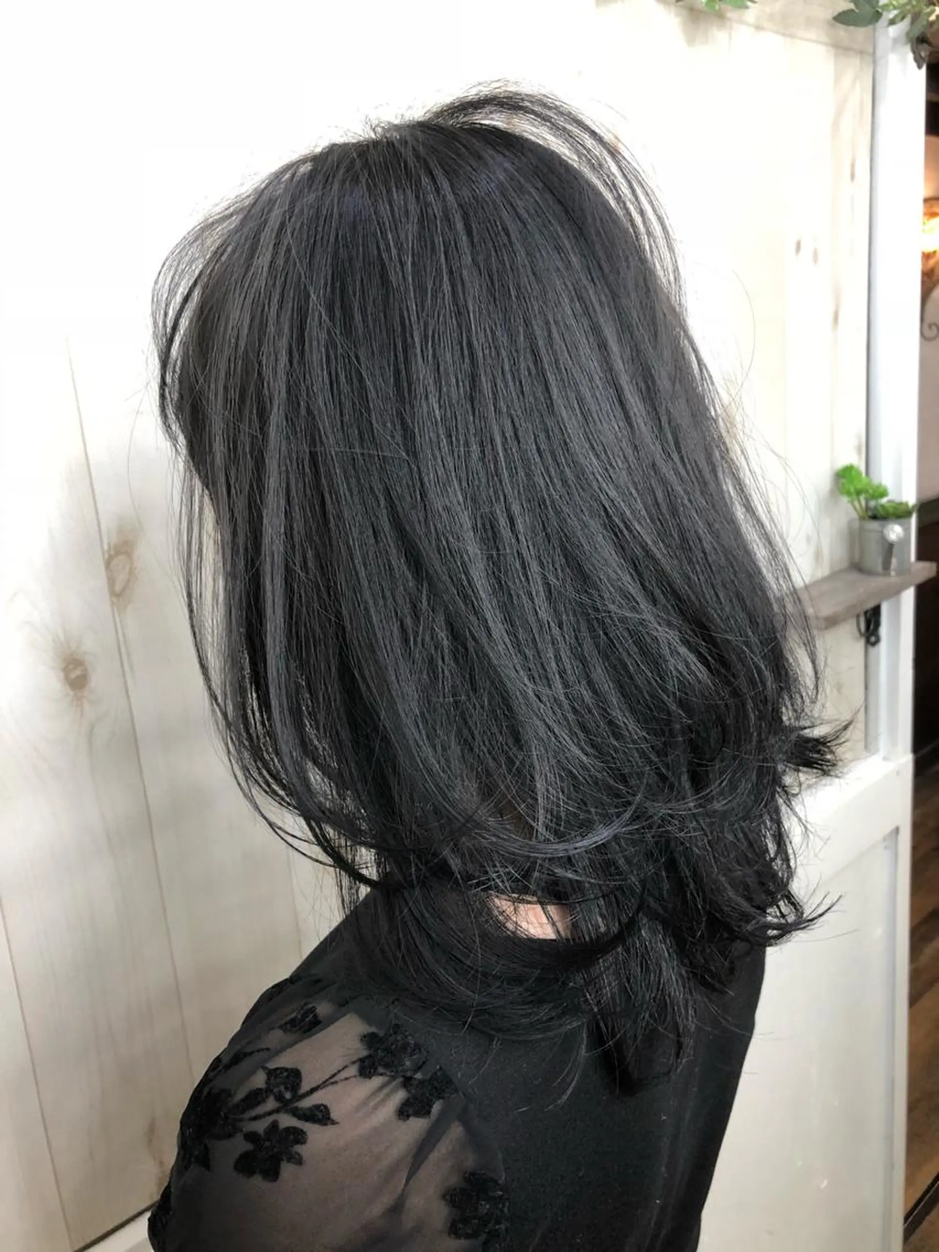 ミディアム カラー ブリーチ ブルーカラー ブルージュ 透明感カラー ブリーチなしカラー ヘアカラー PSY(サイ)池袋 金田尚久🎨のヘアスタイル