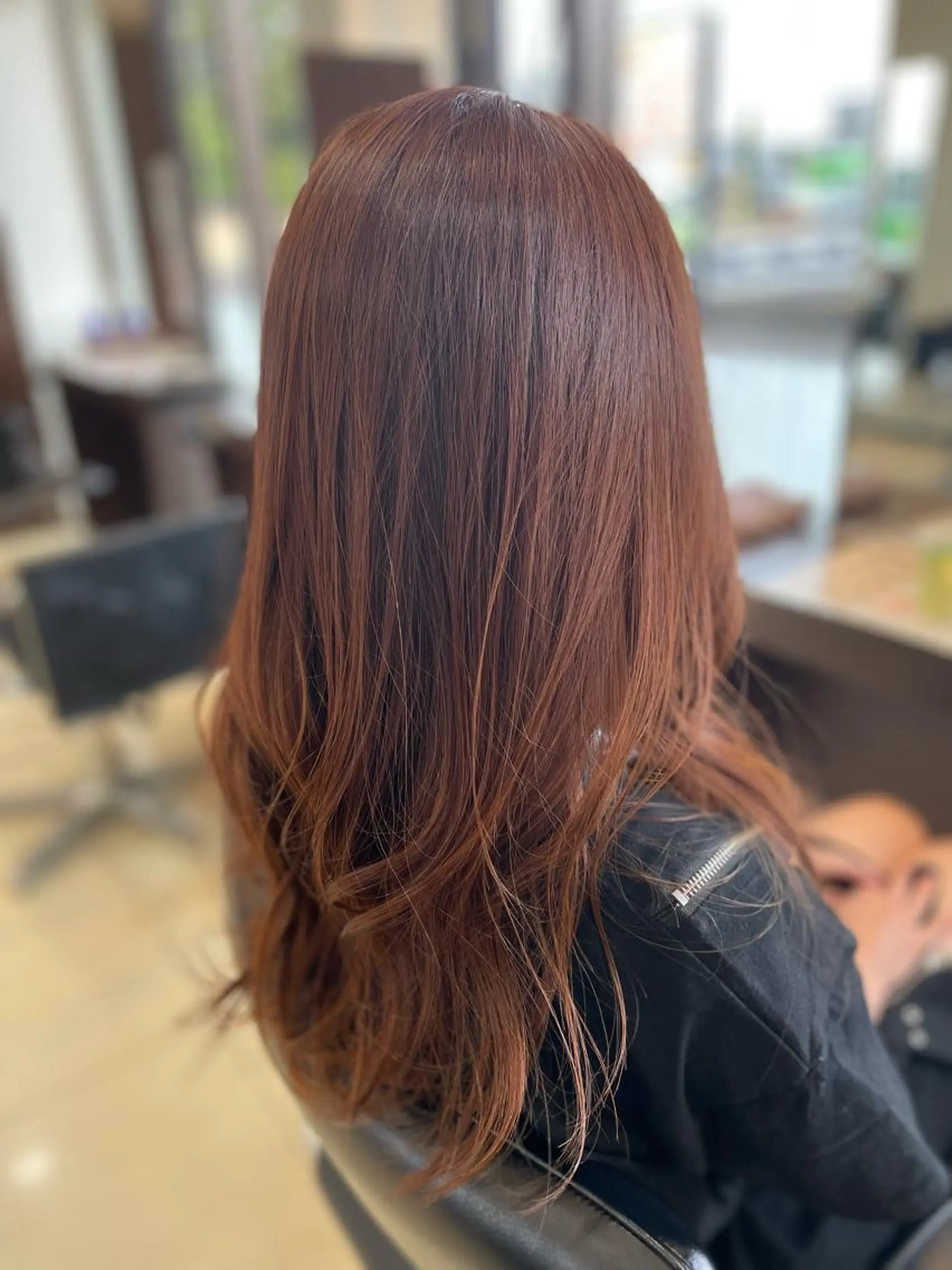 セミロング ヘアカラー 嶌田 沙紀のヘアスタイル