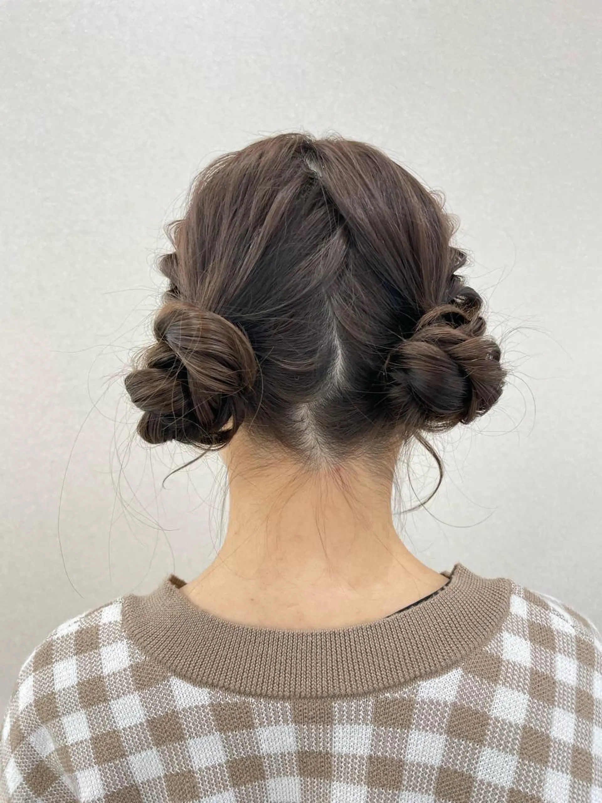 セミロング ヘアアレンジ お団子ヘア CARELLY Rukaのマツエク・マツパデザイン