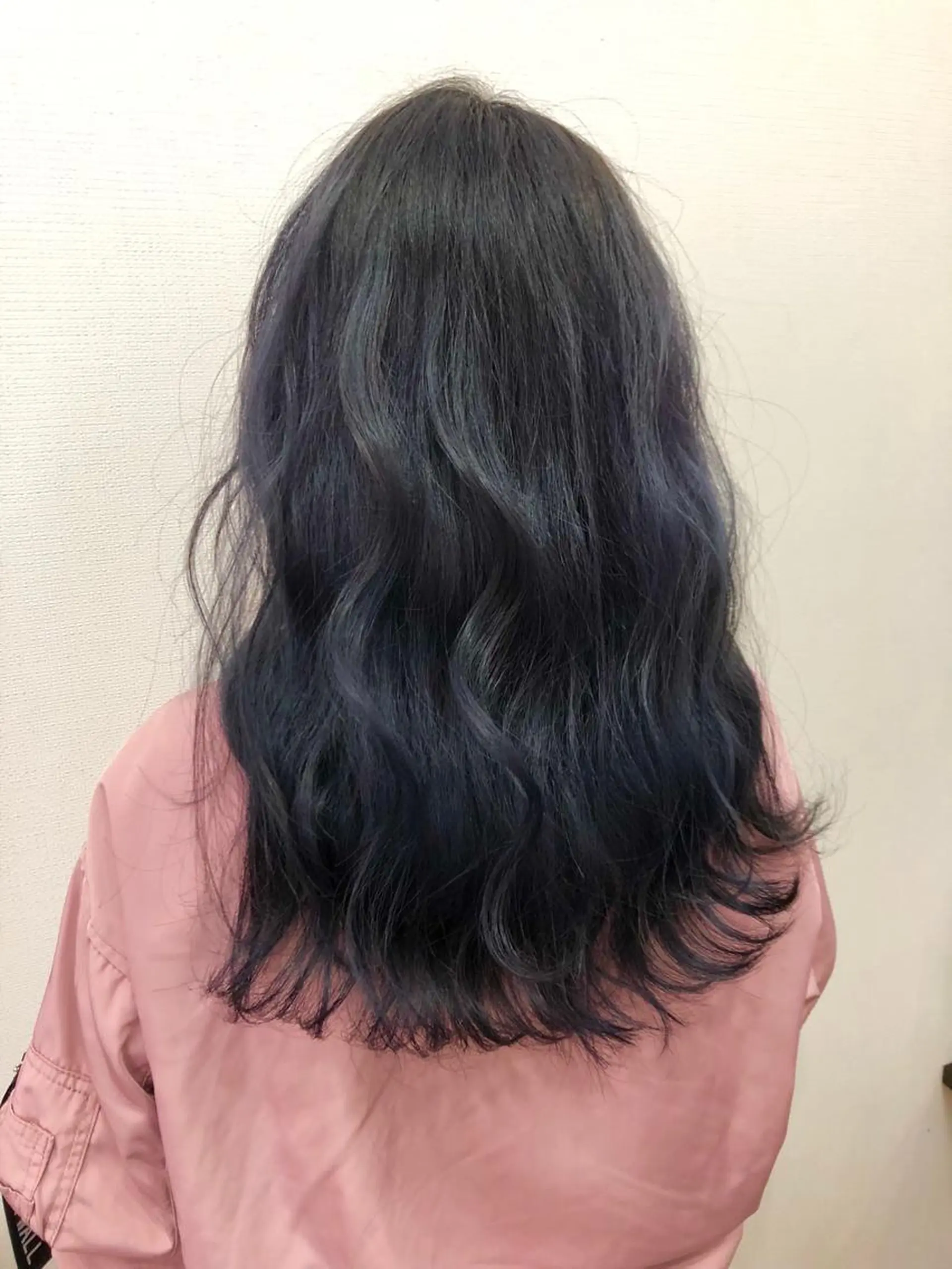 ロング カラー 黒髪 ブルーカラー ブルーブラック Asian Hair &Eyebrowのヘアスタイル