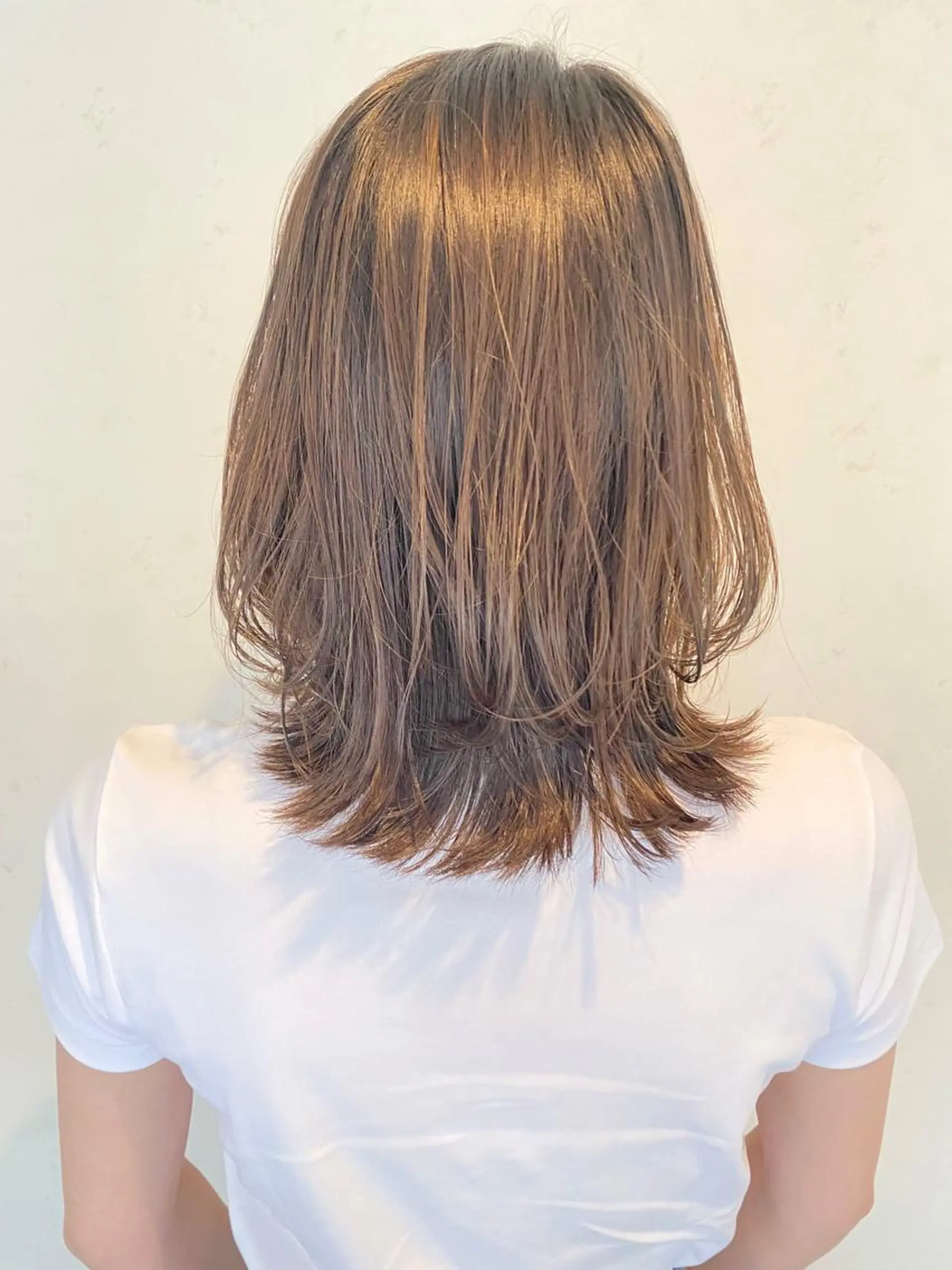 ミディアム カラー 伊藤 さやかのヘアスタイル