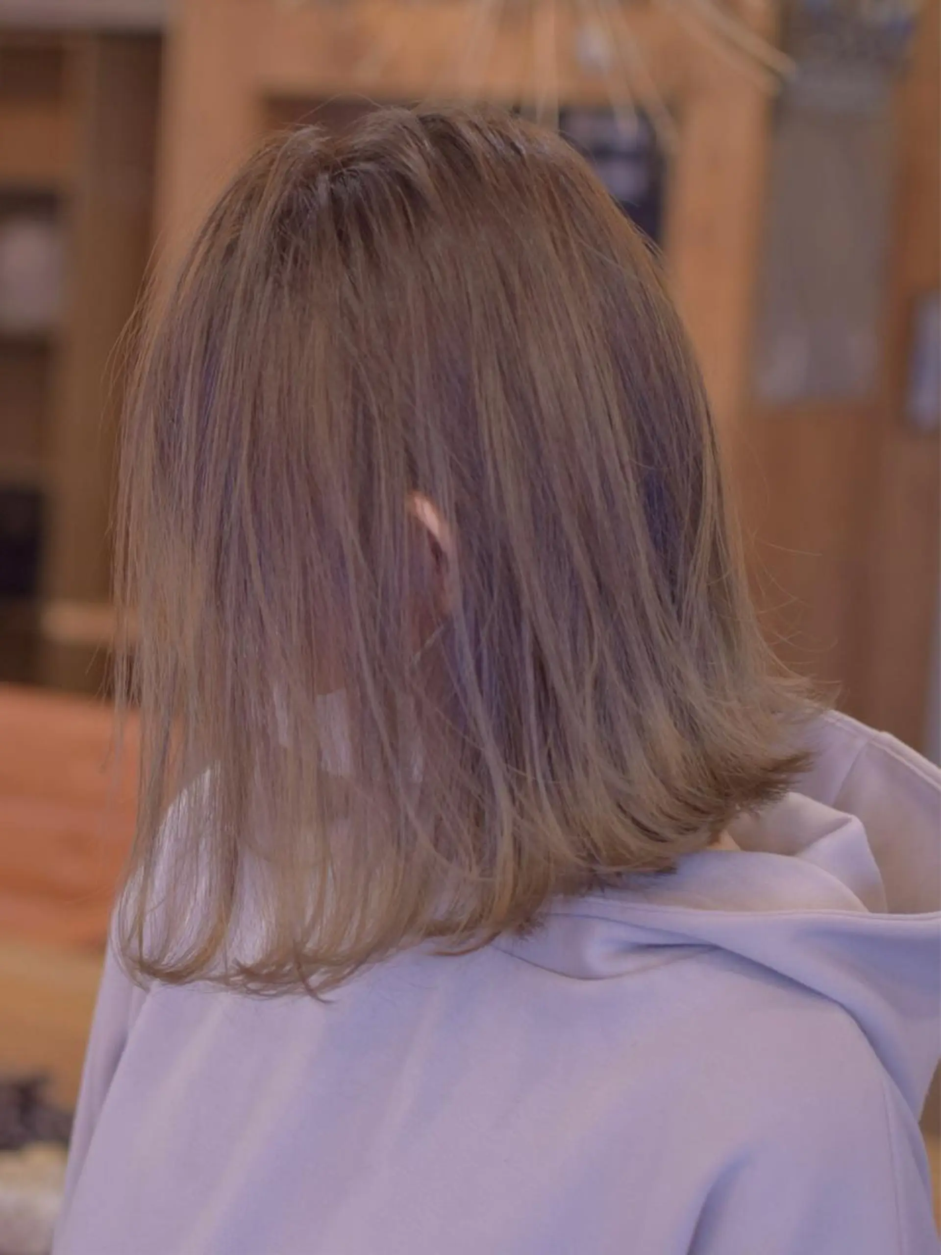 ミディアム カラー ブリーチ ダブルカラー イヤリングカラー グラデーションカラー ハイライトカラー 小顔ショートヘア♪ TAKUMIのヘアスタイル