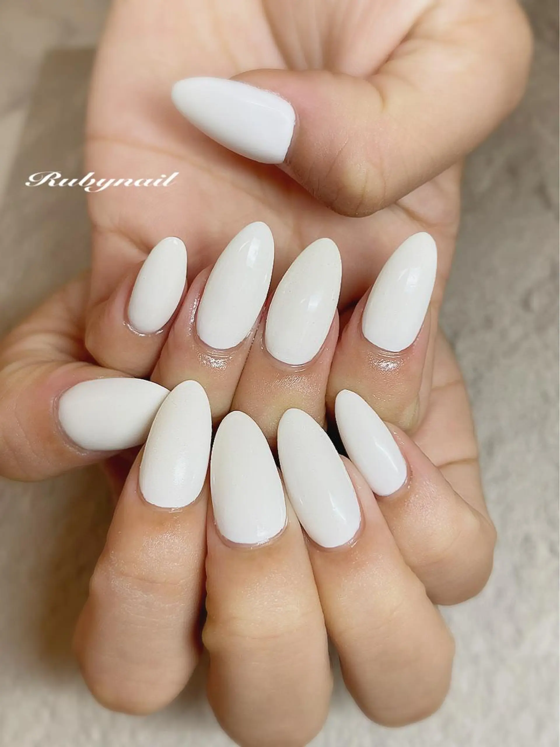ネイル ホワイト Rubynail所属・プライベートサロン Rubynailのネイルデザイン
