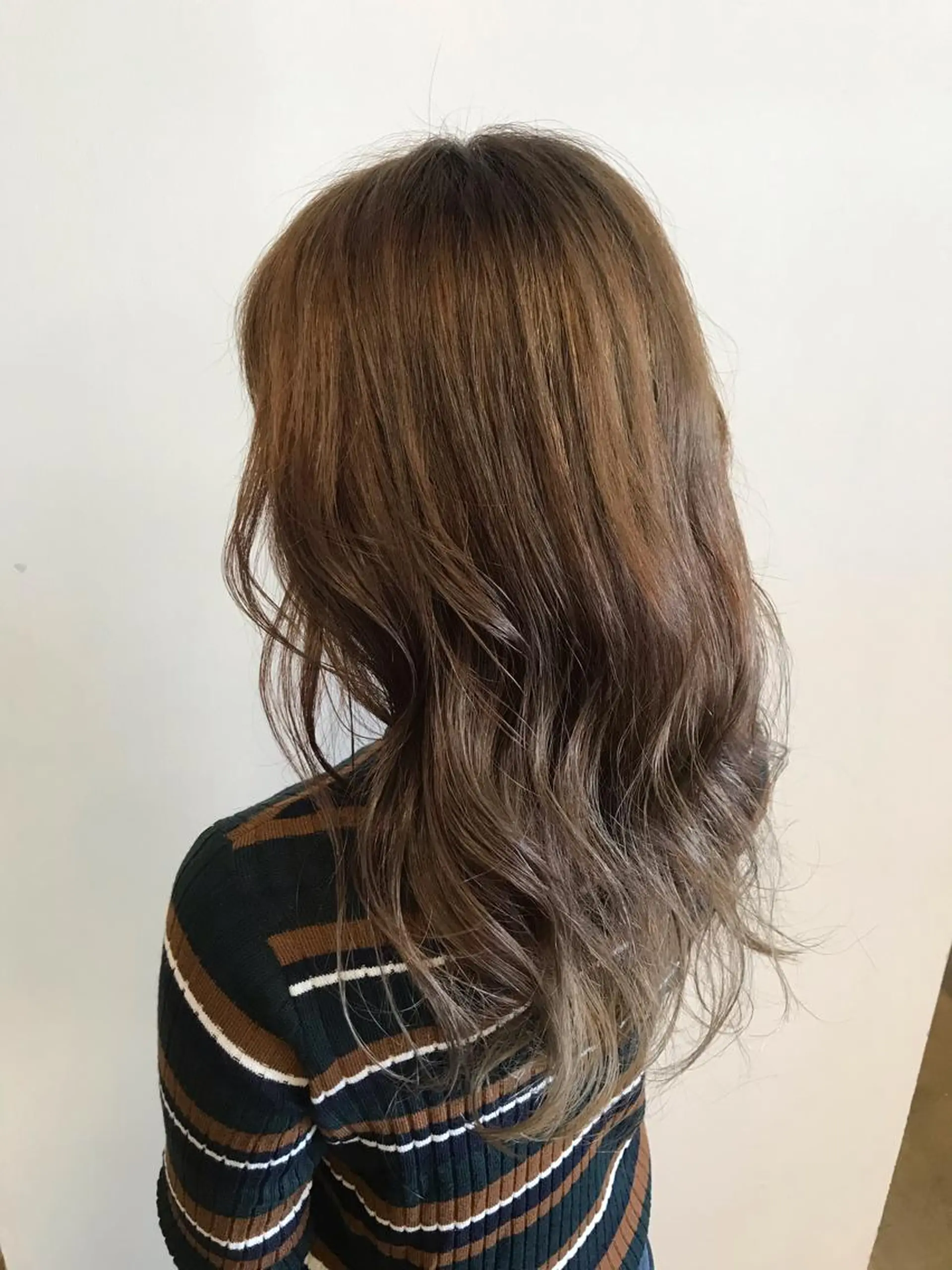 セミロング カラー グラデーションカラー カット ヘアカラー トリートメント デザインカラー🌈 高木リョウのヘアスタイル