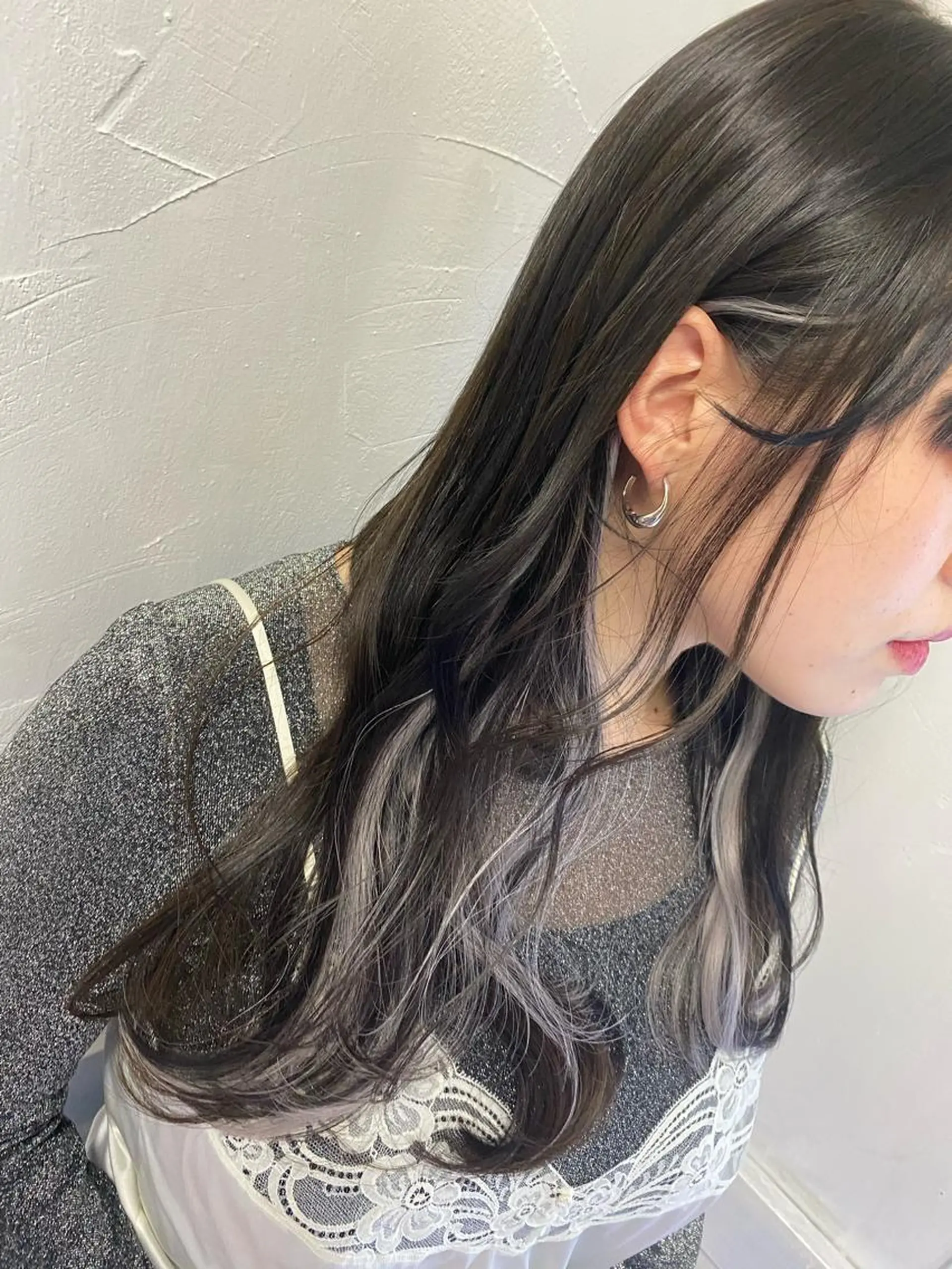 セミロング カラー イヤリングカラー エクステ ヘアカラー PSY(サイ)池袋 金田尚久🎨のヘアスタイル