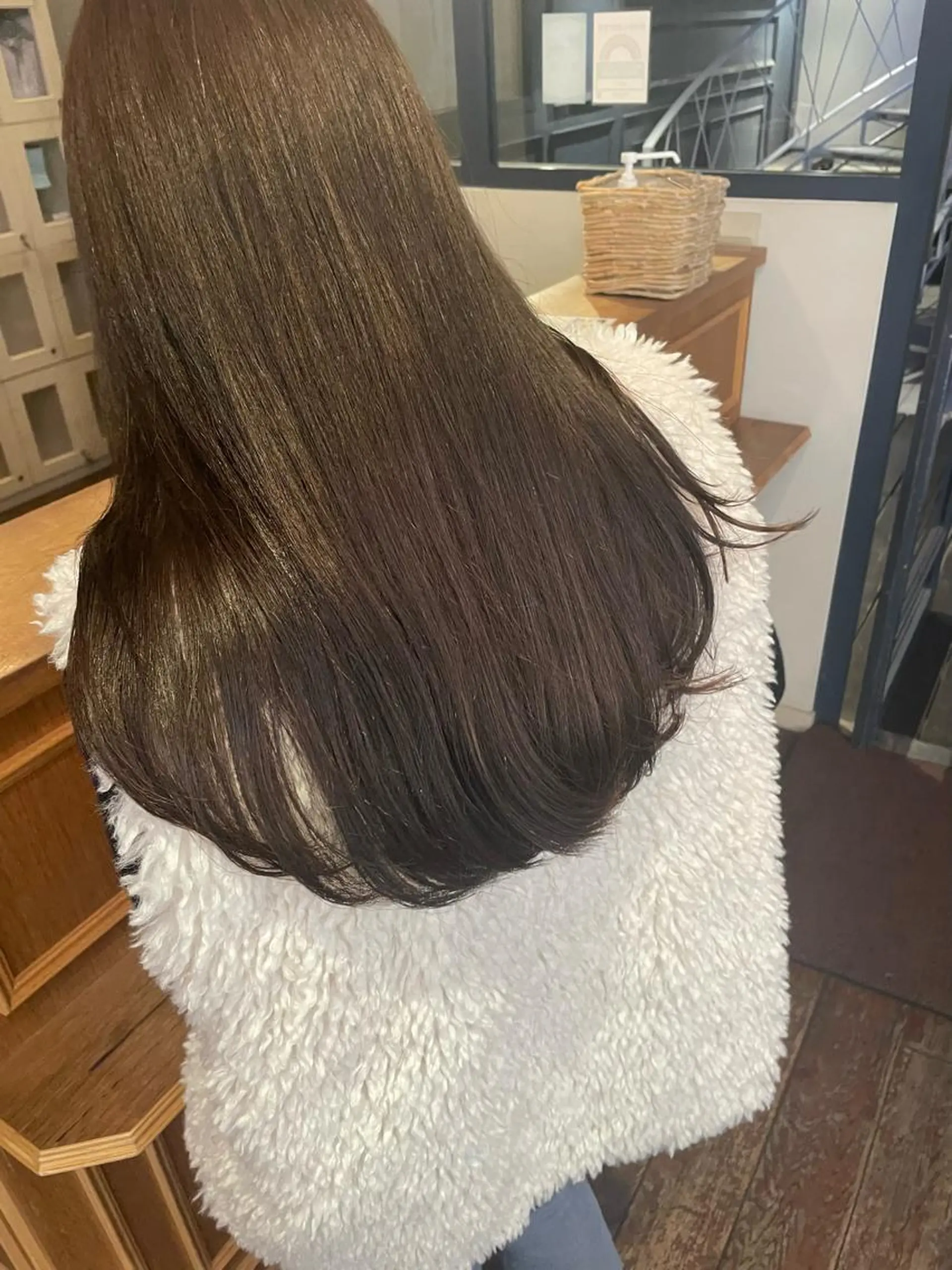 セミロング パーマ セミロングパーマ ストレートパーマ カット 縮毛矯正 抜け感ボブ×パーマ ｜kazaneのヘアスタイル