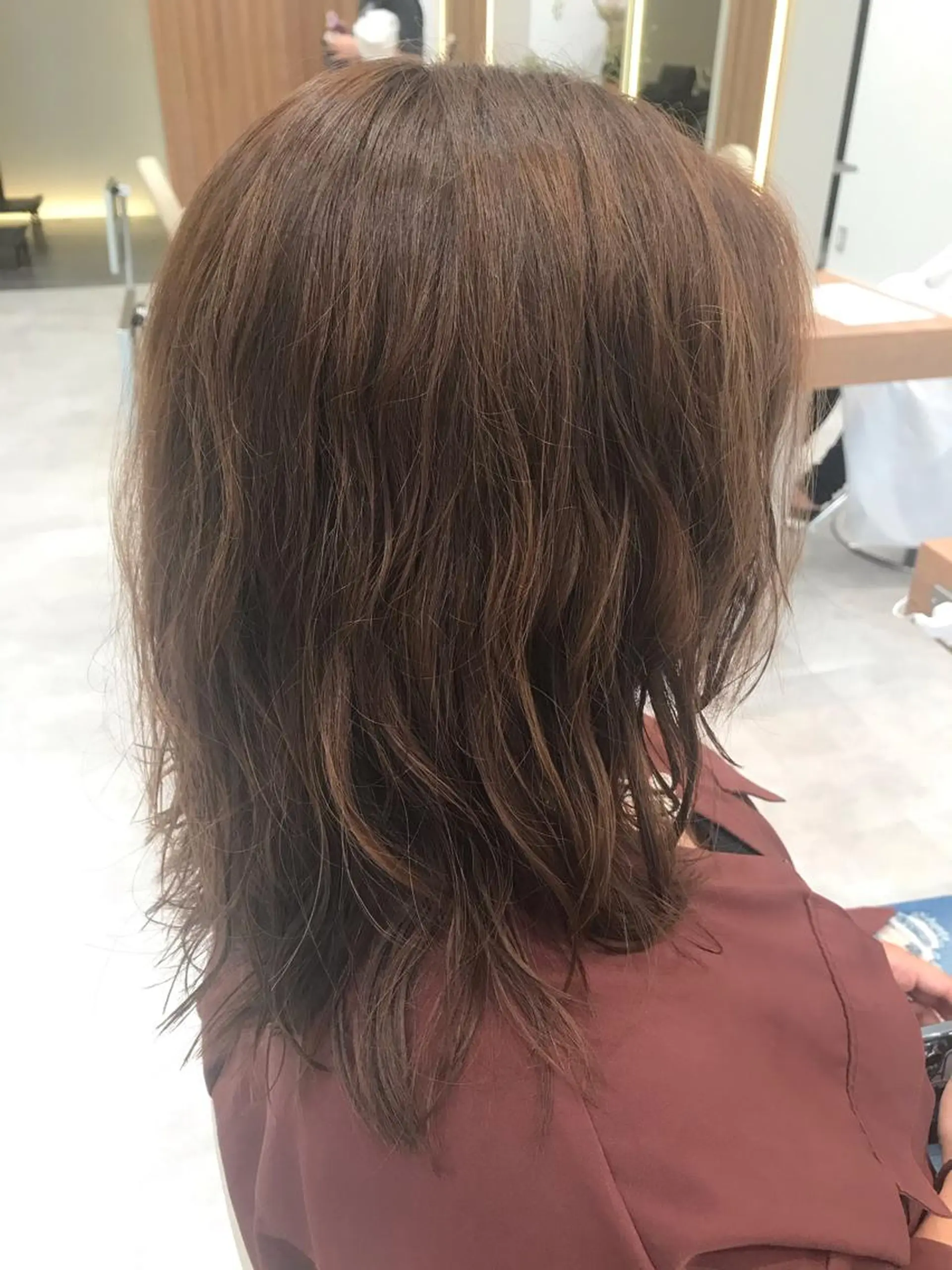 セミロング カラー パーマ 木野田 萌のヘアスタイル