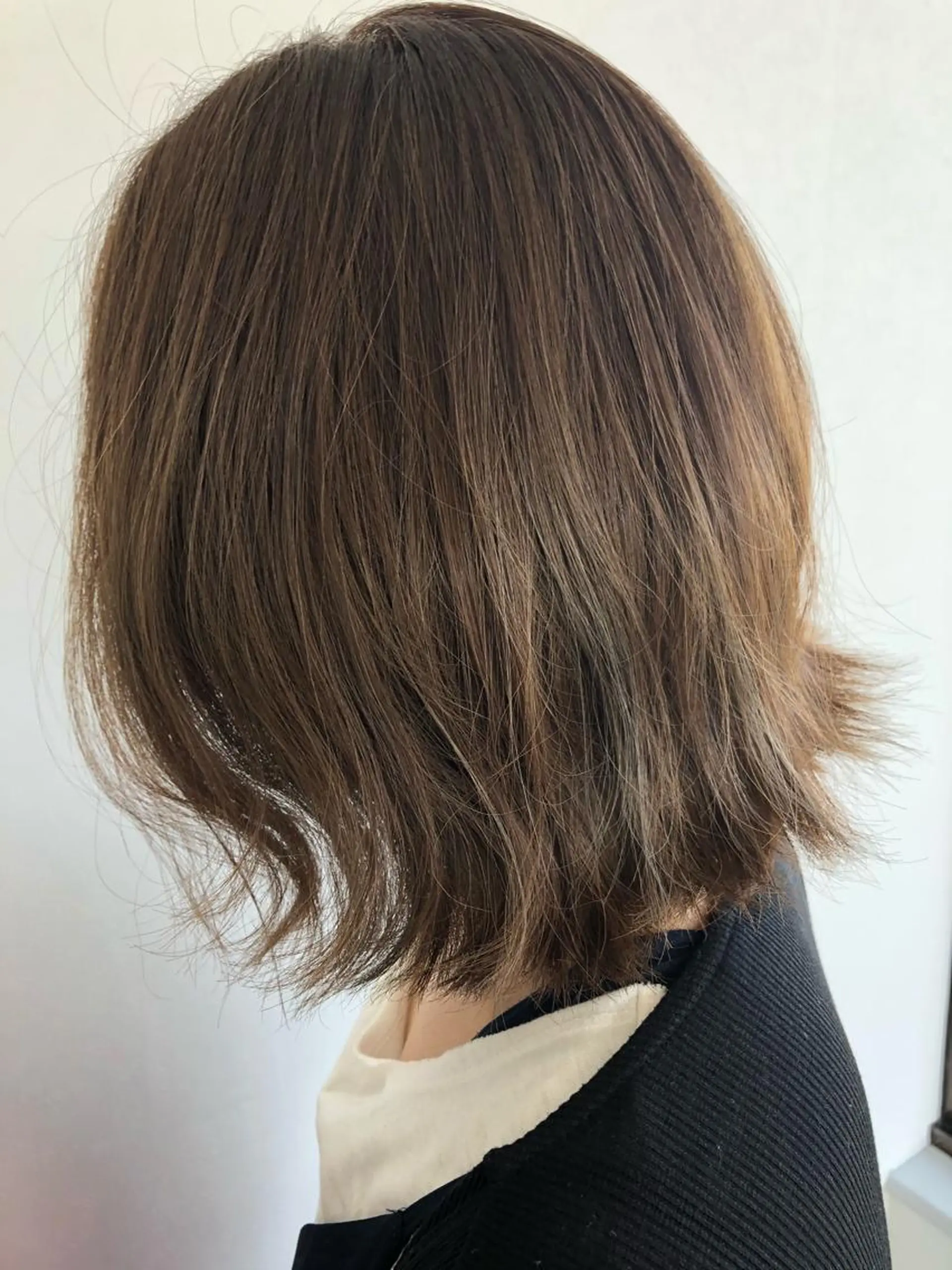 ミディアム 松浦 圭希のヘアスタイル