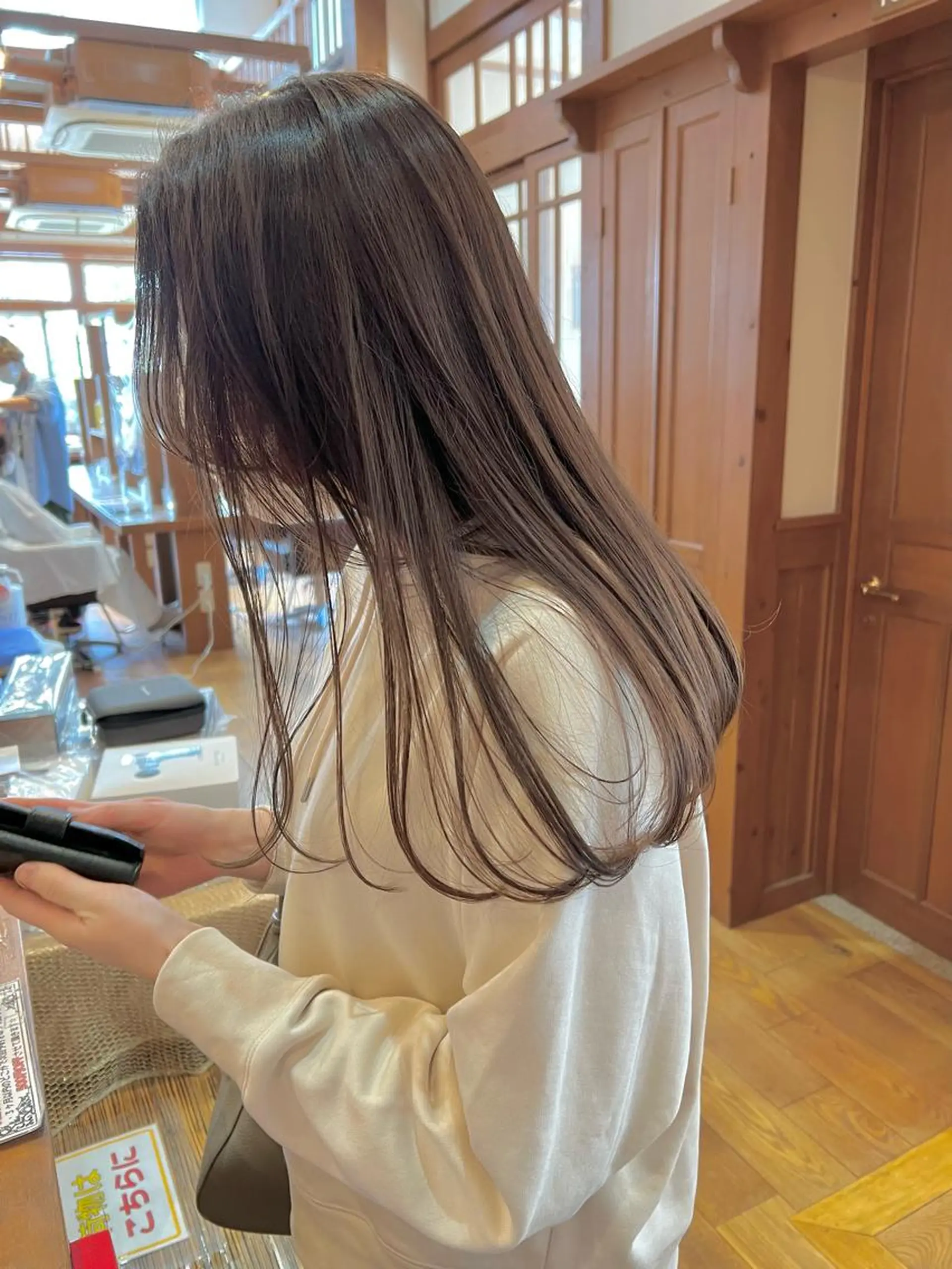 ミディアム カラー パーマ カット ヘアカラー トリートメント Artist 藤﨑紘成のヘアスタイル