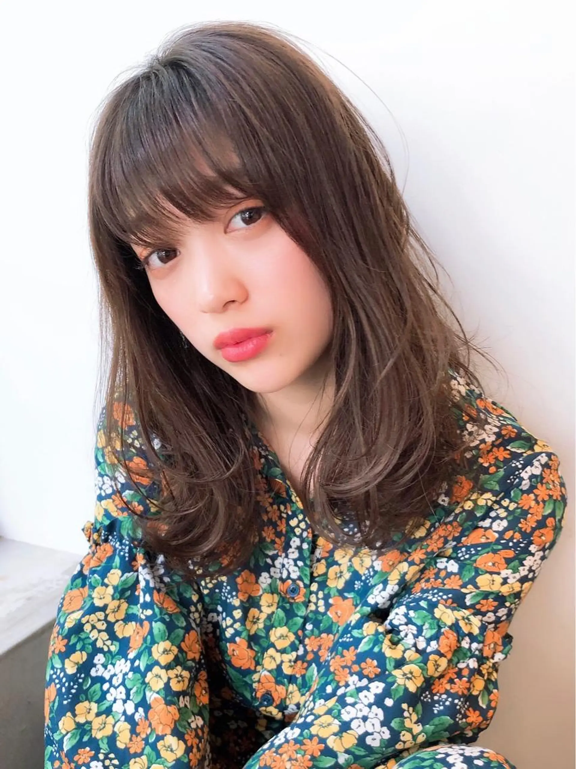 セミロング 山本翔一郎 韓国顔周りレイヤーのヘアスタイル