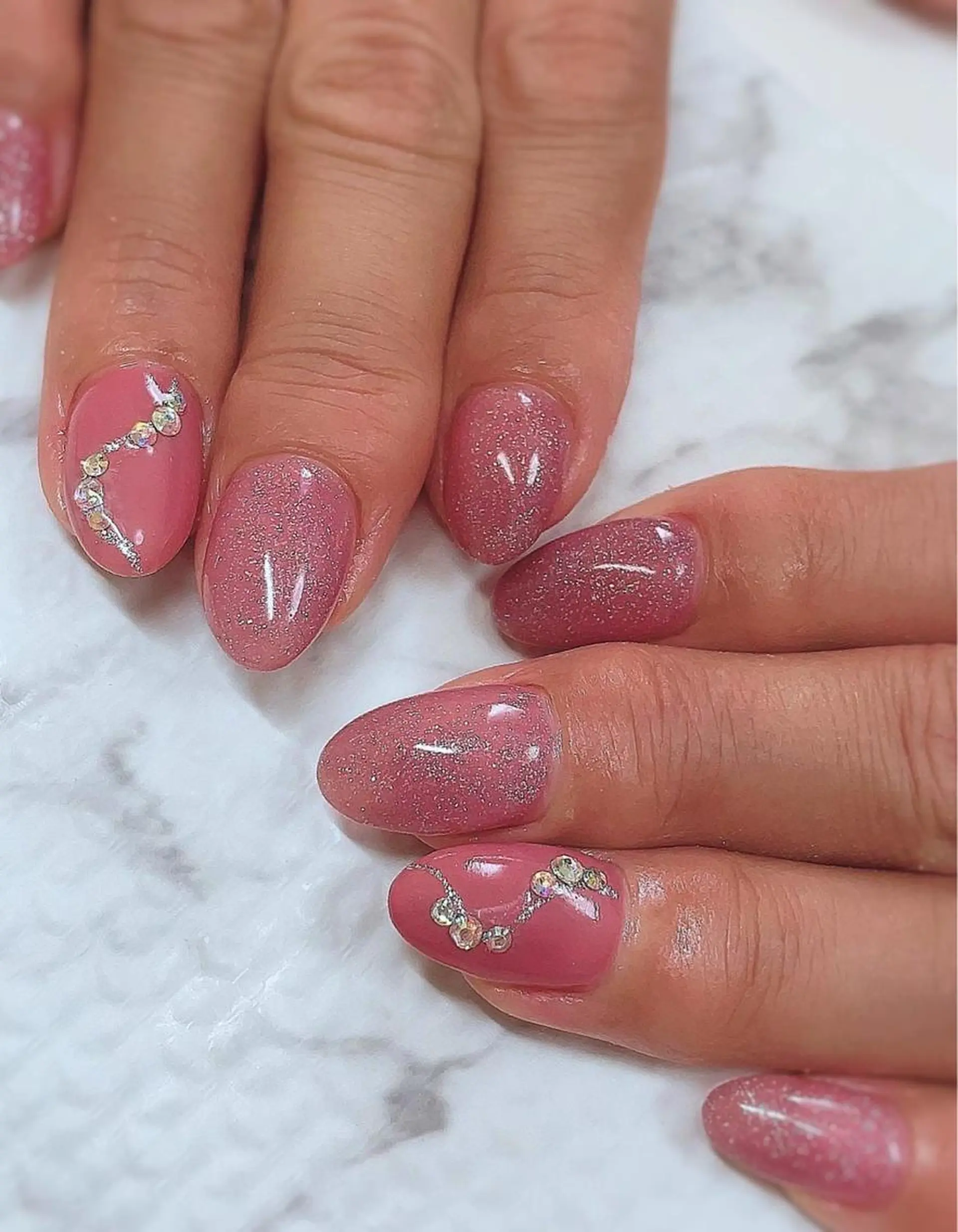 ネイル ラメ(グリッター) Lily Roseスタッフ一同のマツエク・マツパデザイン