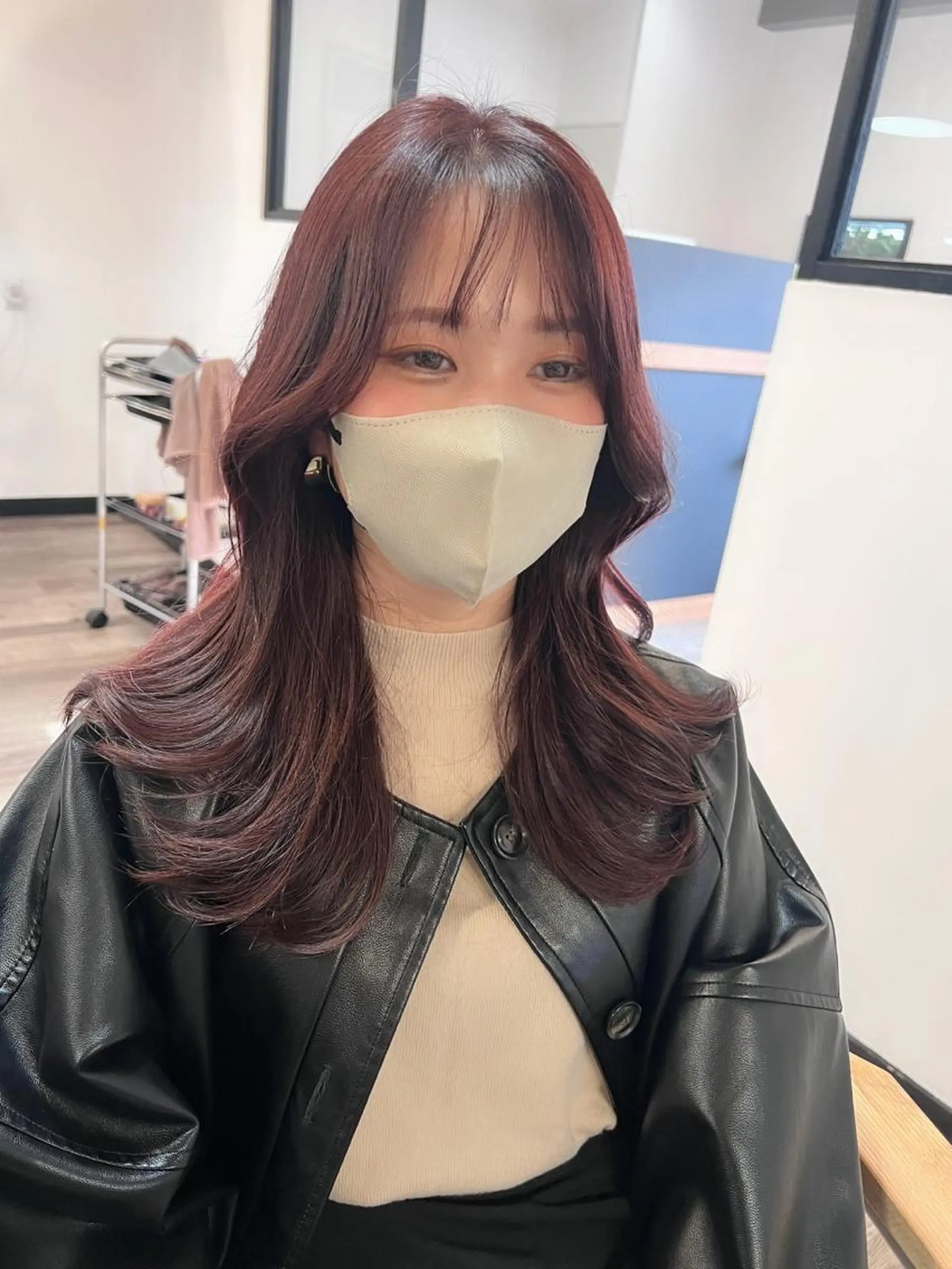 セミロング カット ヘアカラー トリートメント 安井 貞好のヘアスタイル