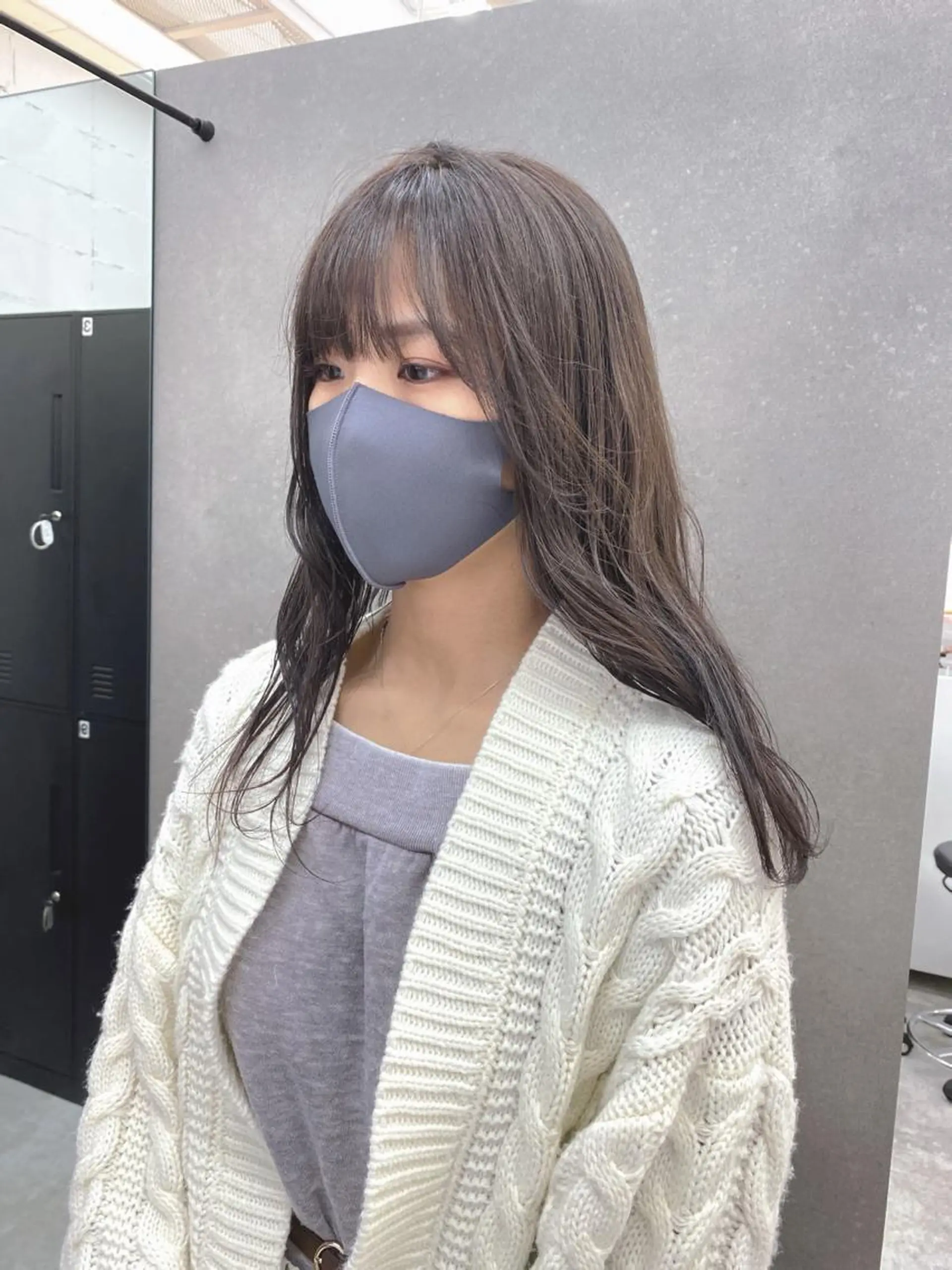 セミロング カラー パーマ ヘアアレンジ メンズ キッズ ネイル マツエク・マツパ メンズブリーチ ブリーチ ロングネイル ミディアムネイル ショートネイル 韓国🇰🇷レイヤー カットオリーブカラーのヘアスタイル