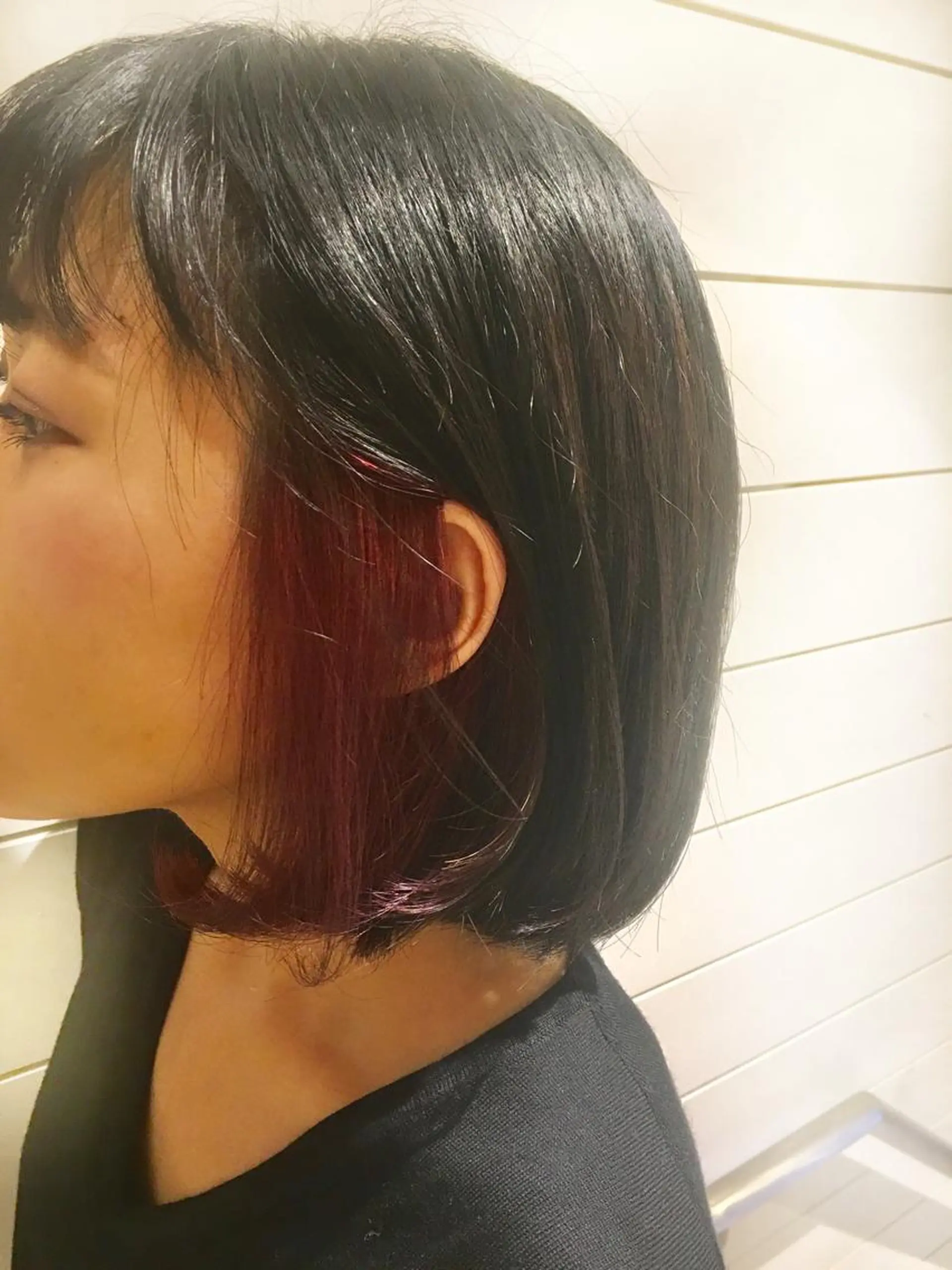 ミディアム カラー イヤリングカラー レッドカラー 鍵山 千秋のヘアスタイル
