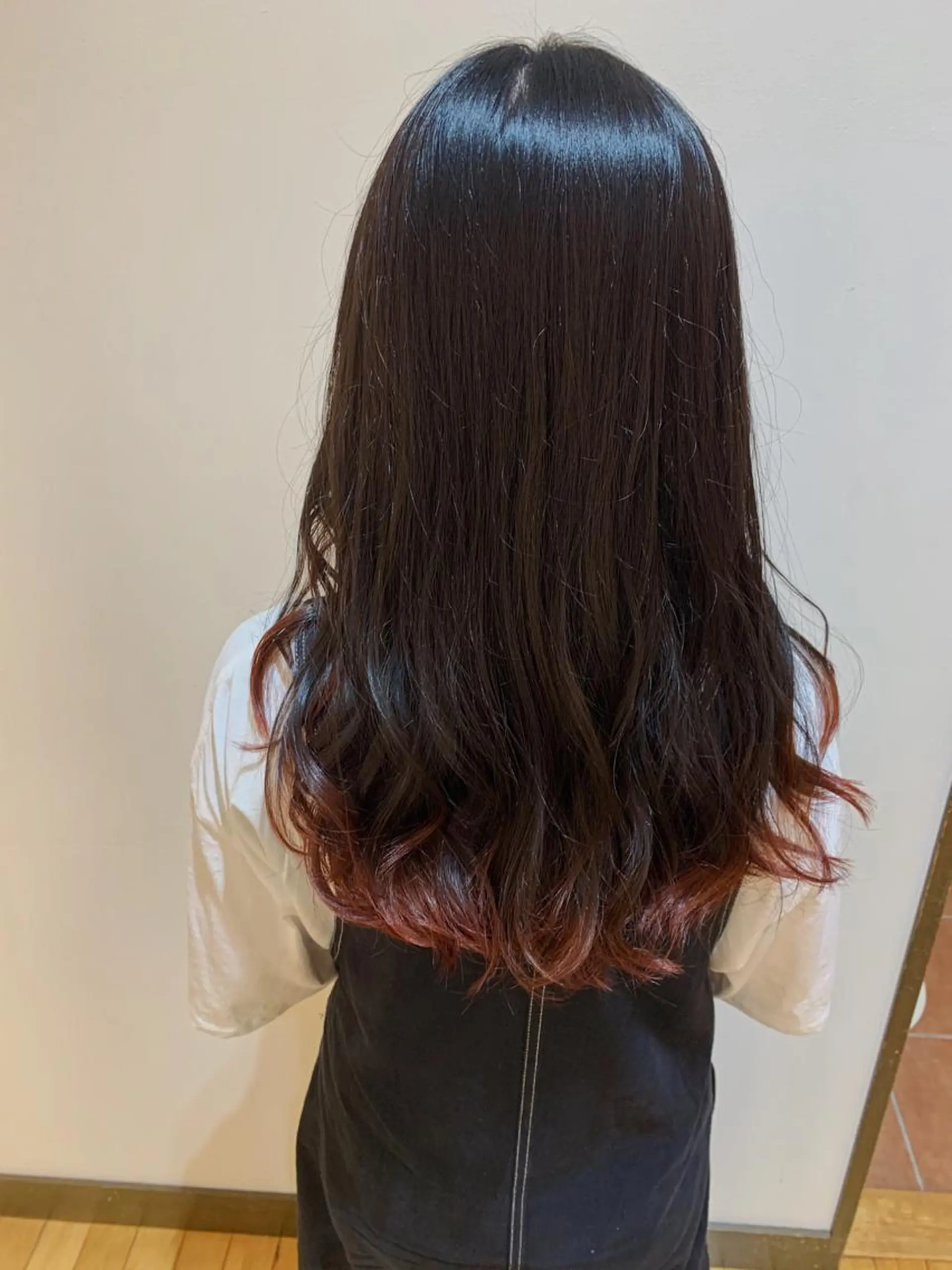 ロング カラー 齊藤 衣梨佳のヘアスタイル