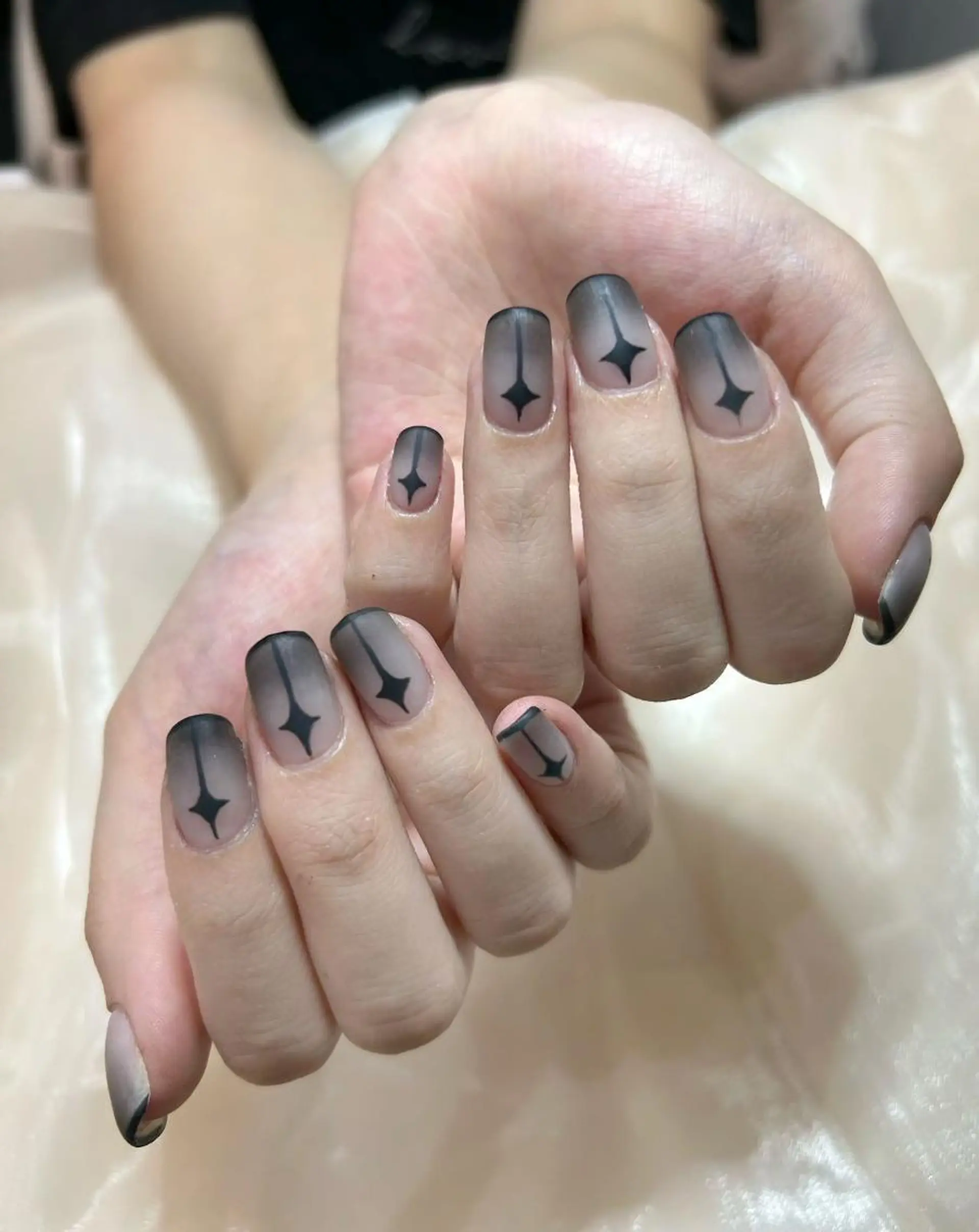 ネイル VIVIAN リサのネイルデザイン