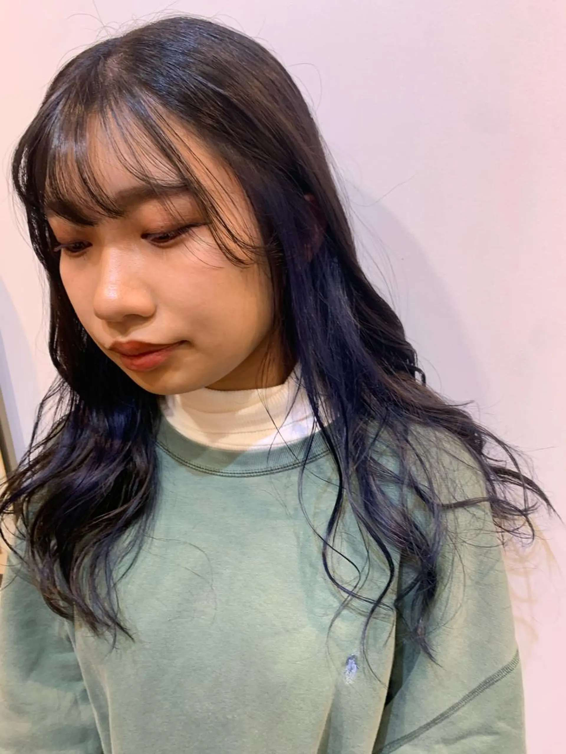 セミロング カラー アッシュ アッシュグレー ブルーカラー 透明感カラー インナーカラー ヘアカラー 中目黒🌼 🌼ハナのヘアスタイル