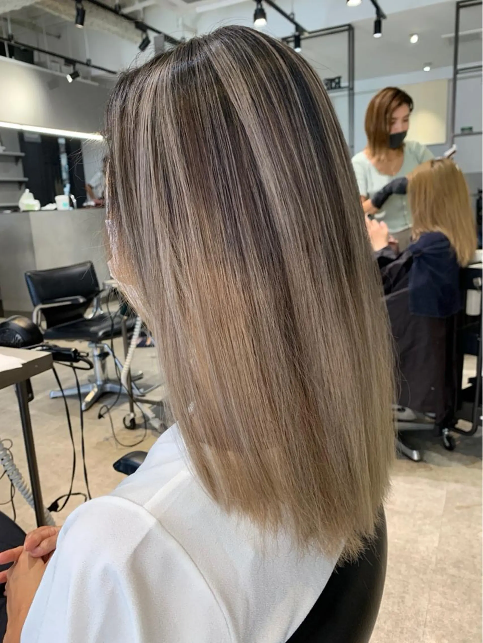 セミロング カラー カット ヘアカラー トリートメント 園田 将士のヘアスタイル