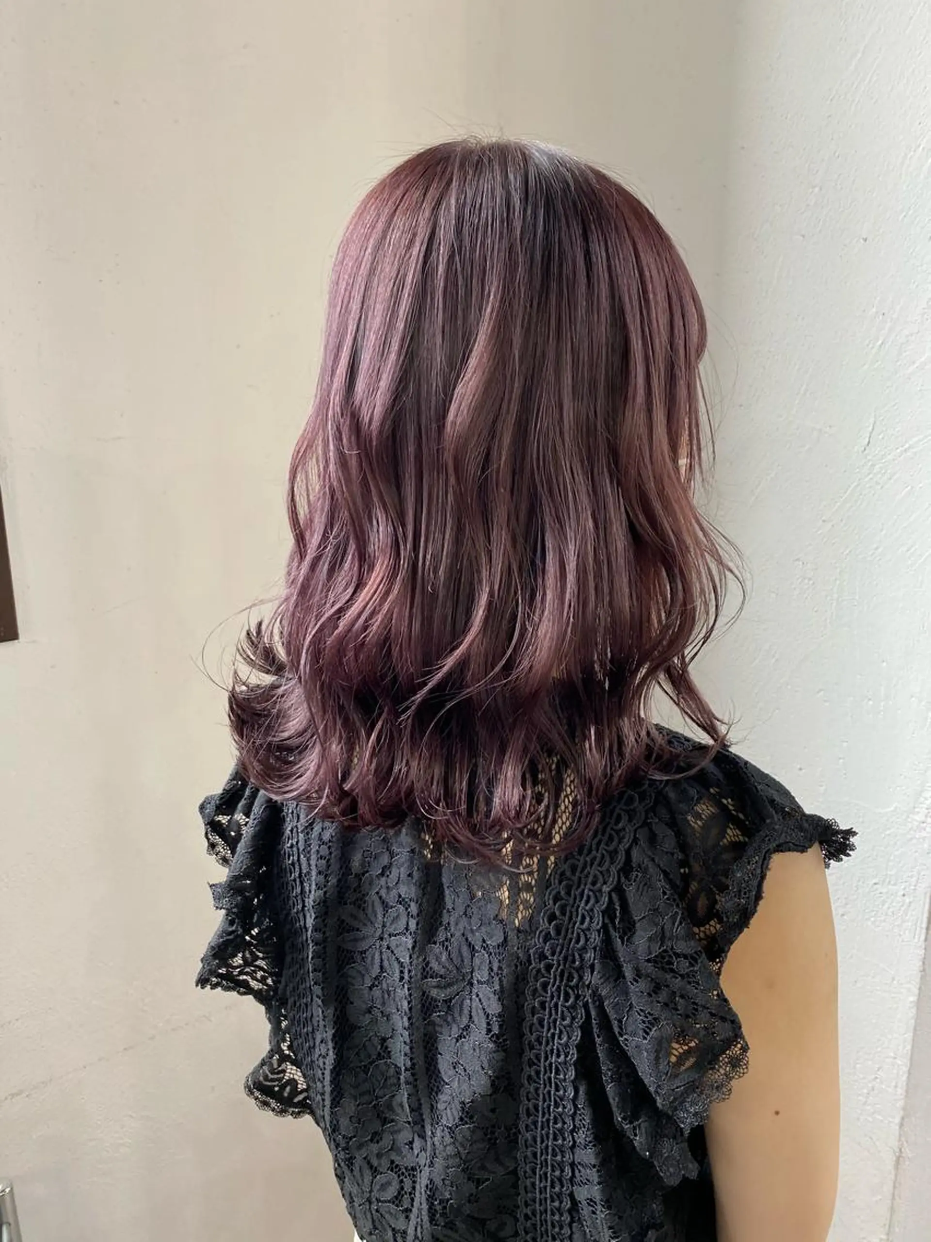 セミロング カラー ヘアアレンジ ラベンダーカラー 榎園 由美のヘアスタイル