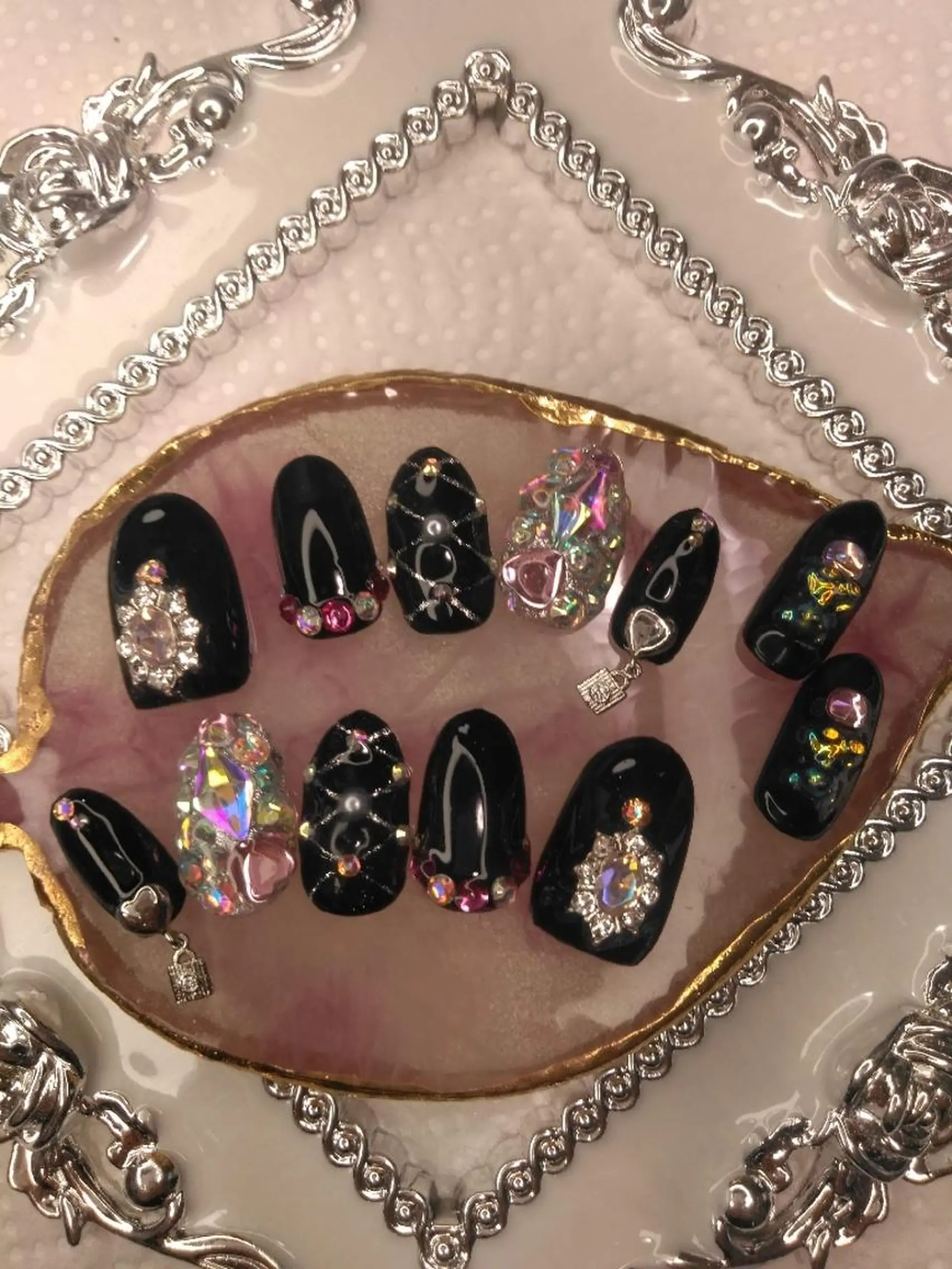 ネイル ネイルチップ エステとネイル ローズコンフォートのネイルデザイン