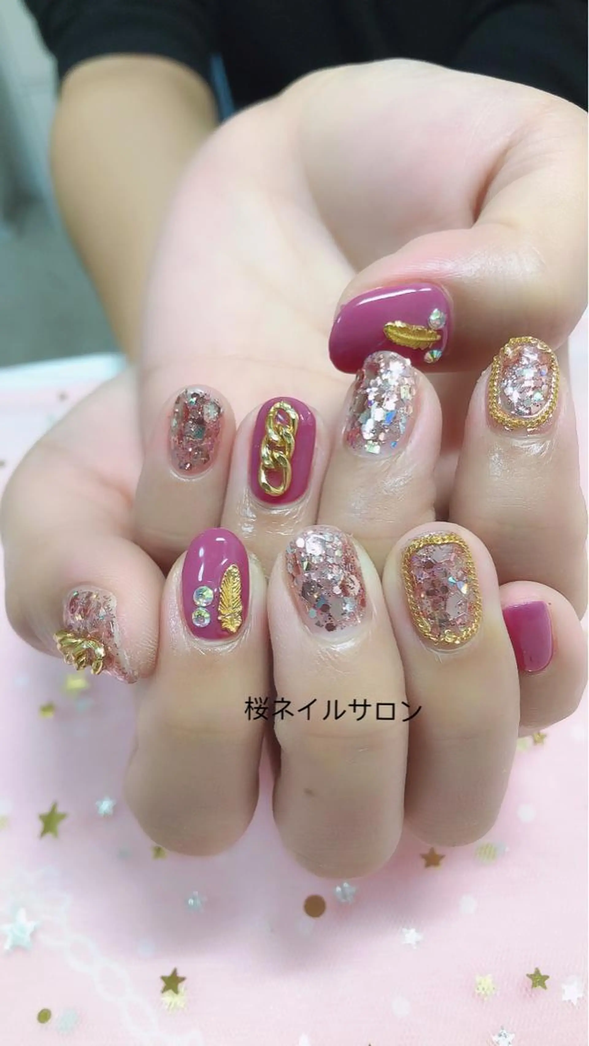 ネイル ハンドネイル MoonNail ユリ🌸のネイルデザイン