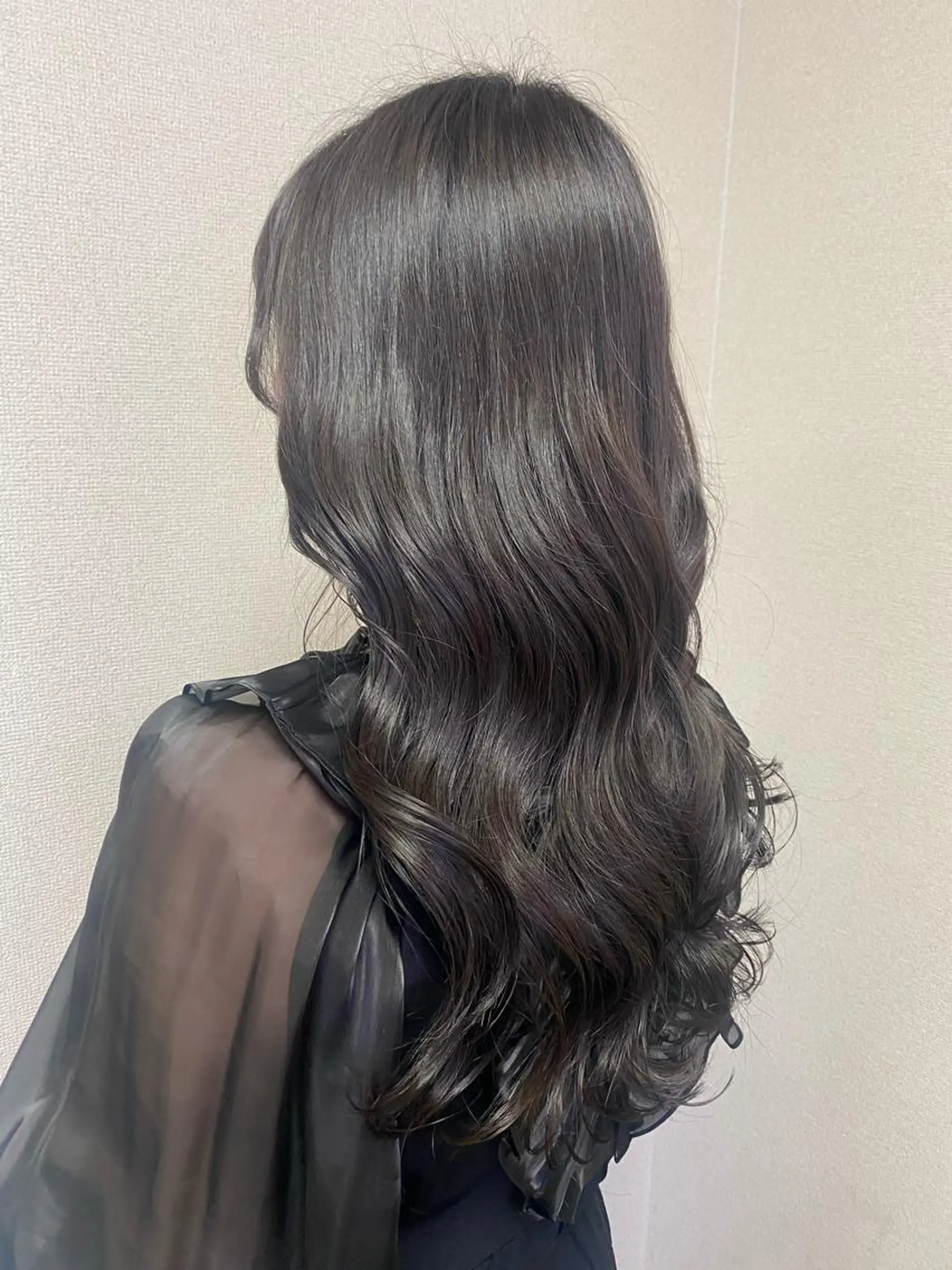 ロング カット ヘアカラー 原 朱莉のヘアスタイル