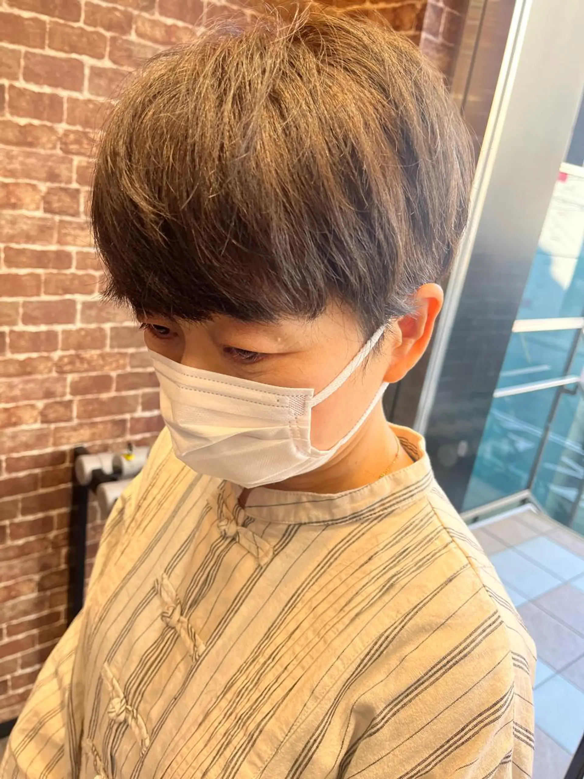 ミディアム カラー パーマ ヘアアレンジ メンズ キッズ ネイル マツエク・マツパ アイブロウ メンズブリーチ メンズハイライト メンズインナーカラー メンズ韓国風 ブリーチ カット 久木原 ゆりのヘアスタイル