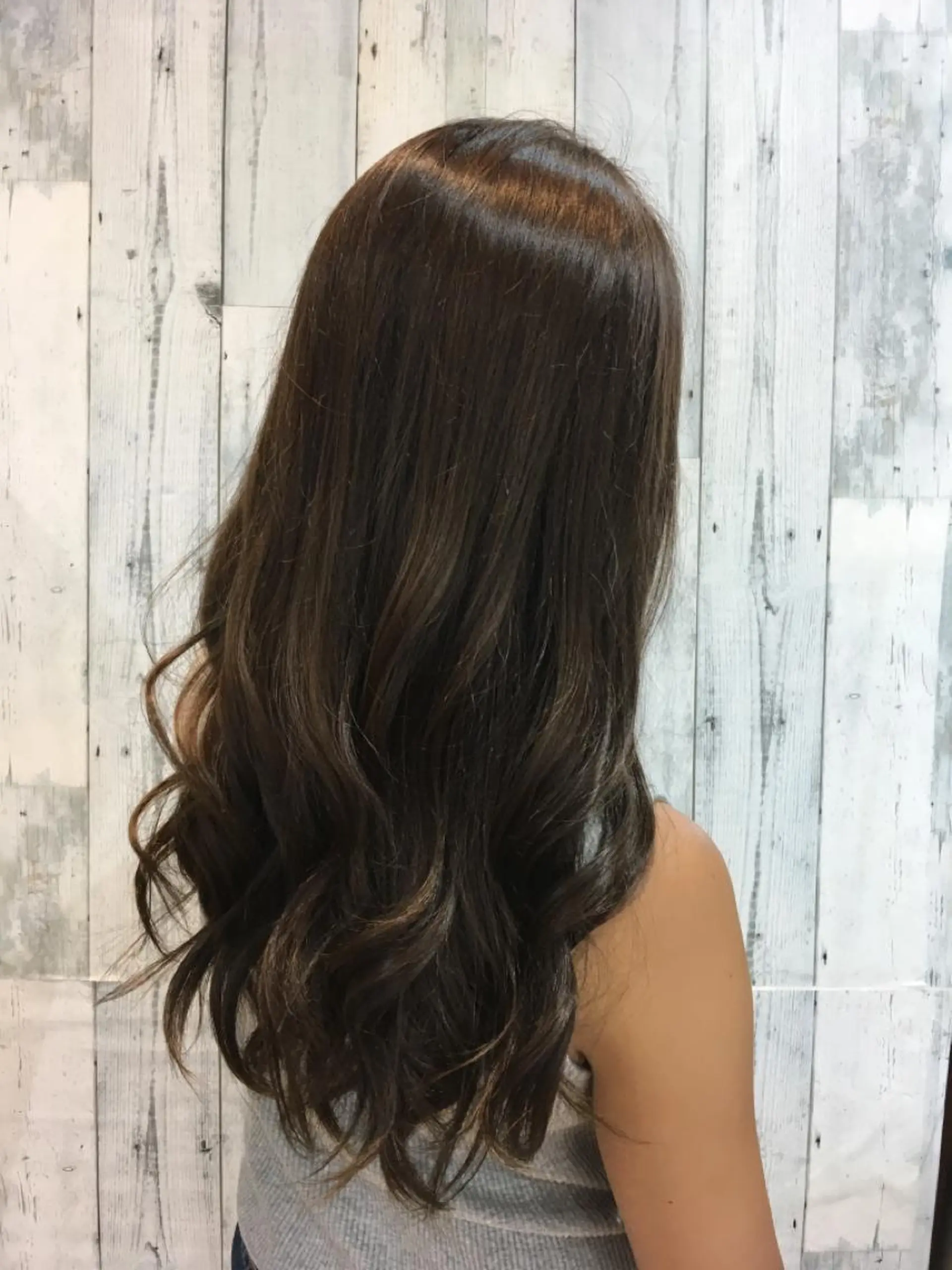 ロング カラー アッシュ イルミナカラー カット パーマ トリートメント 森島 雅之のヘアスタイル