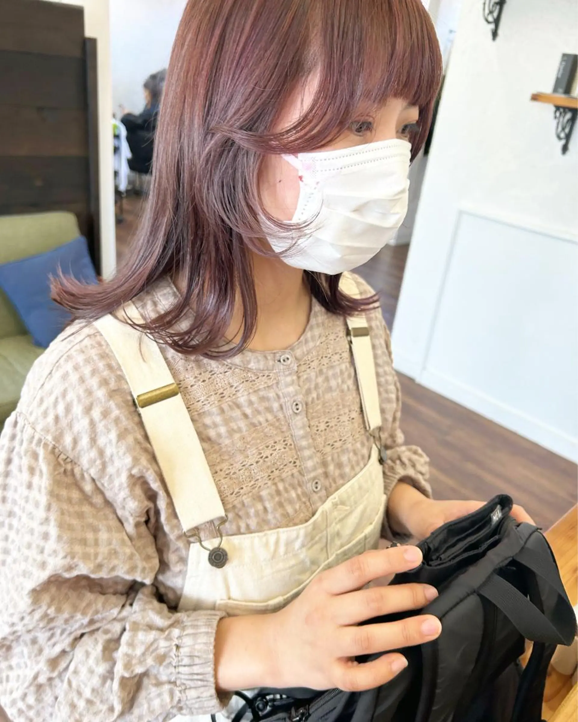 ロング カラー ハイライトカラー 顔まわりレイヤー 顔周りカット ハイライト 韓国風ヘア カット ヘアカラー トリートメント 江原 彩華のヘアスタイル