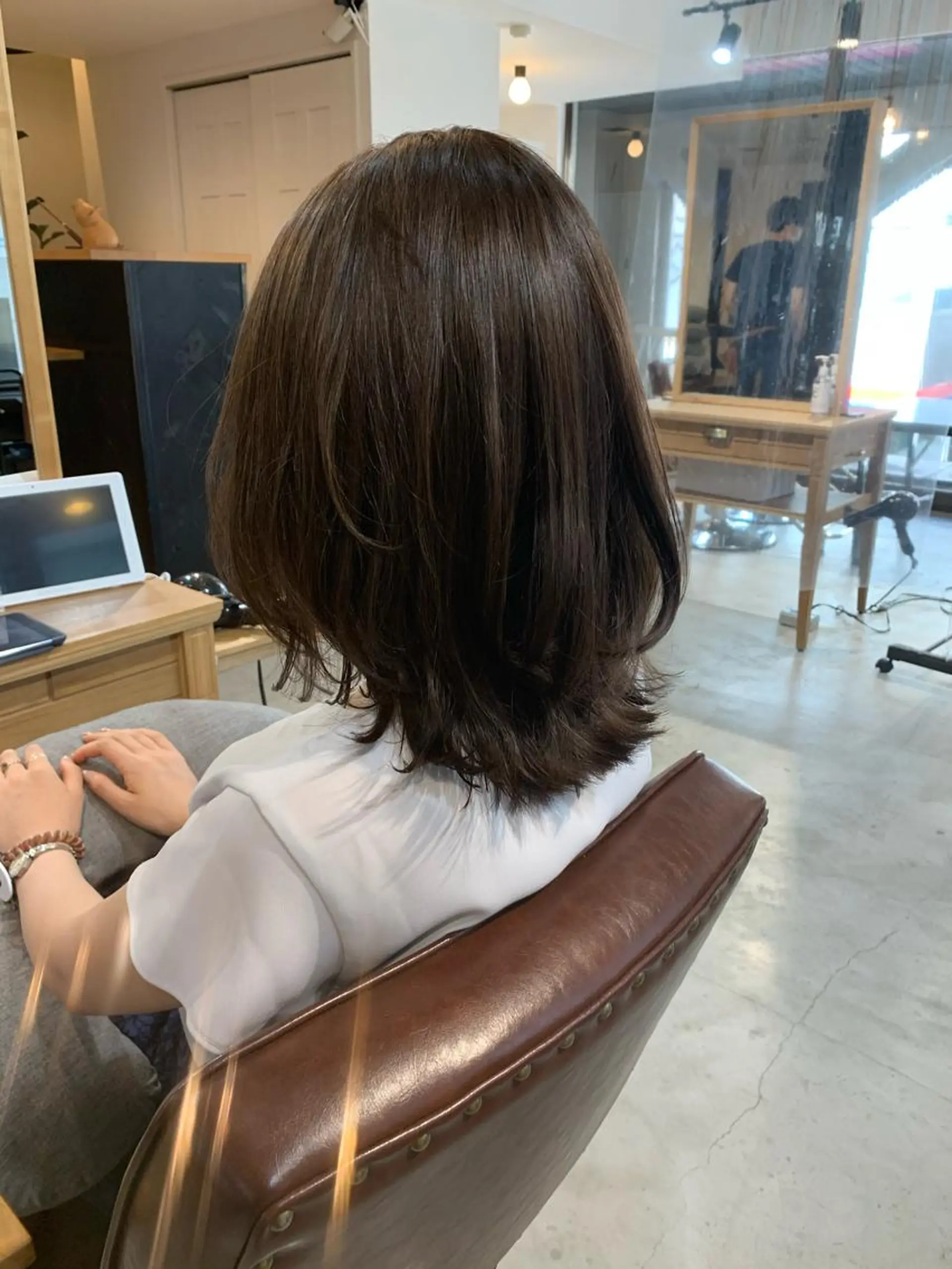 ミディアム 鈴木 梓のヘアスタイル
