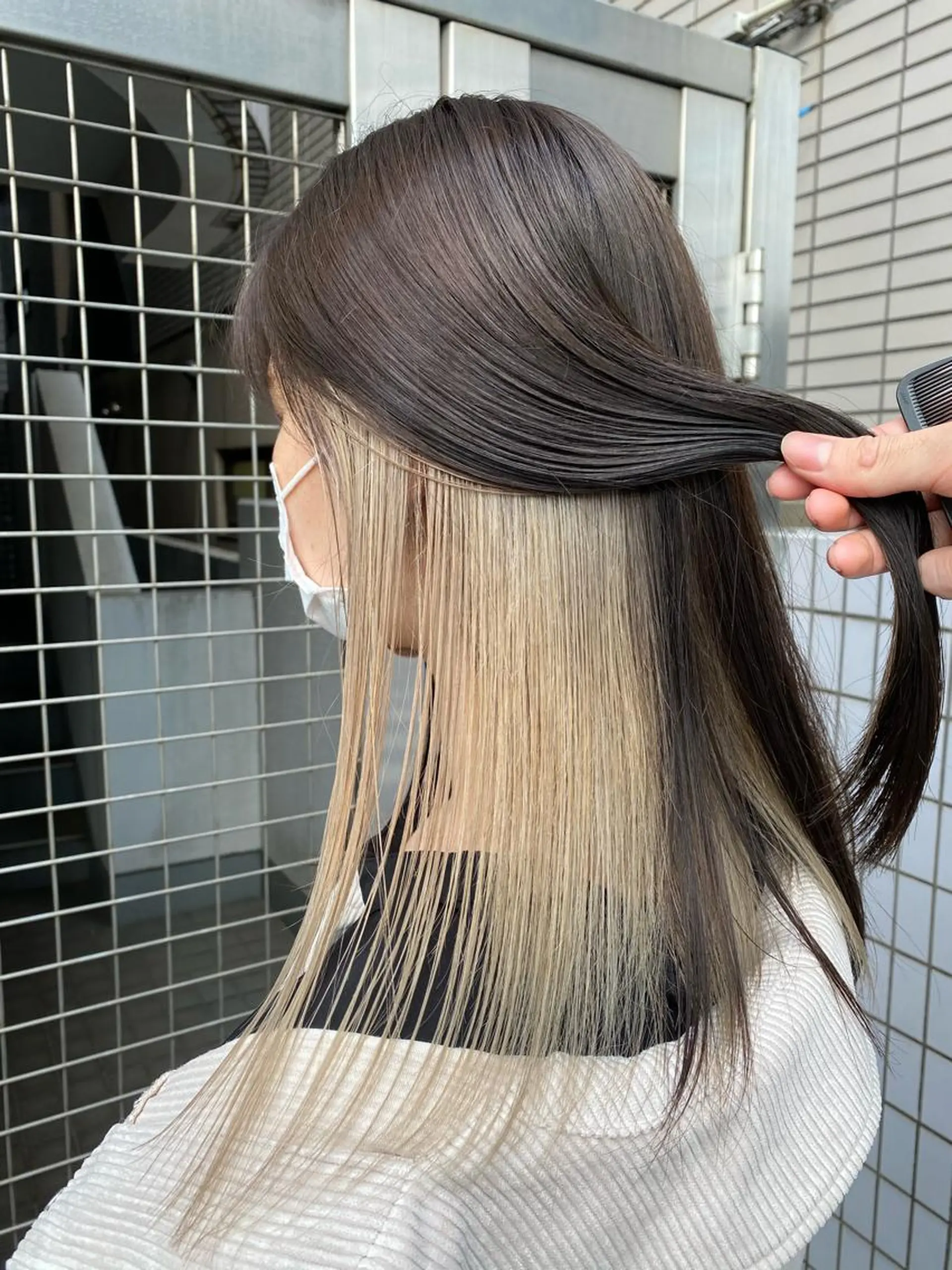 ロング カラー インナーカラー レイヤーカット/ 前髪顔周りカットのヘアスタイル