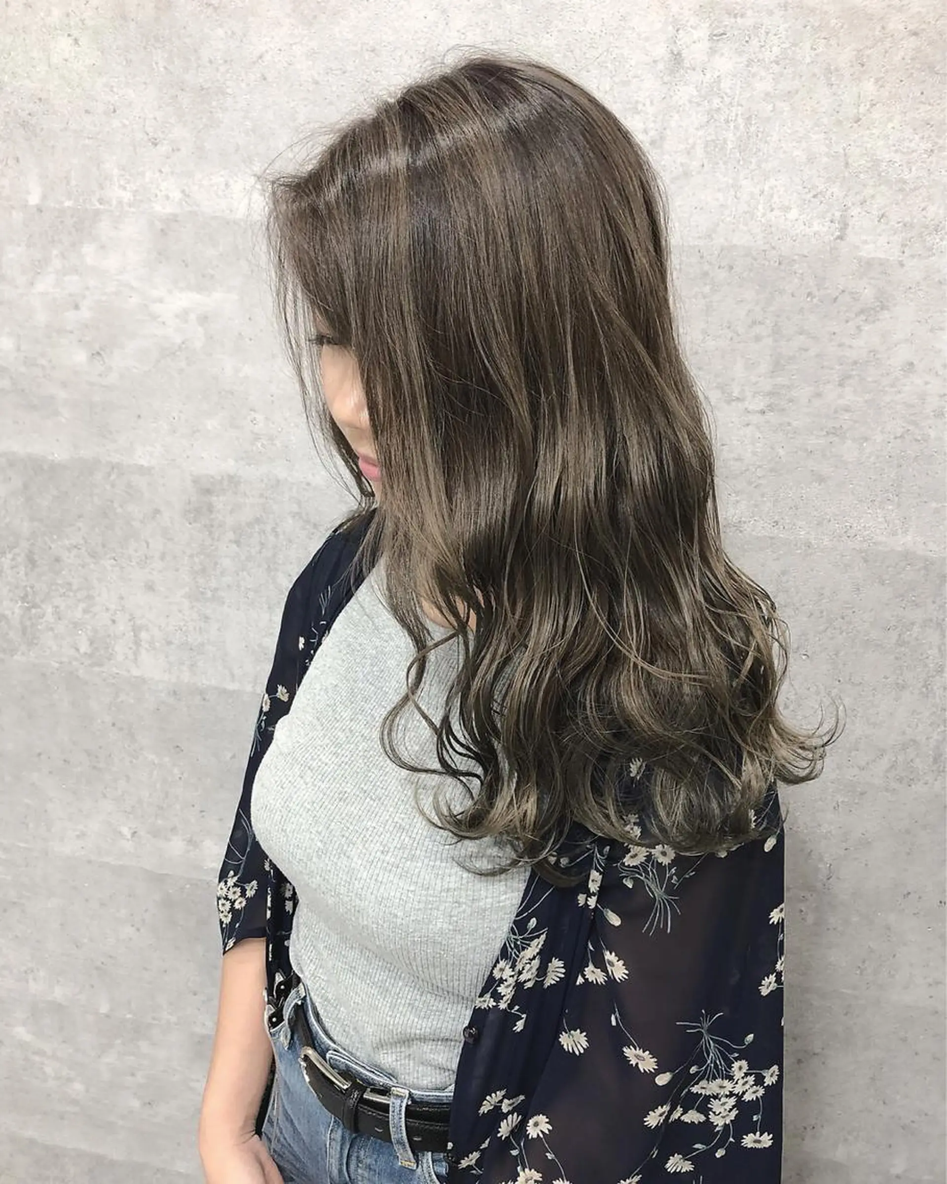 セミロング カラー 髪質改善 中川 翔のヘアスタイル