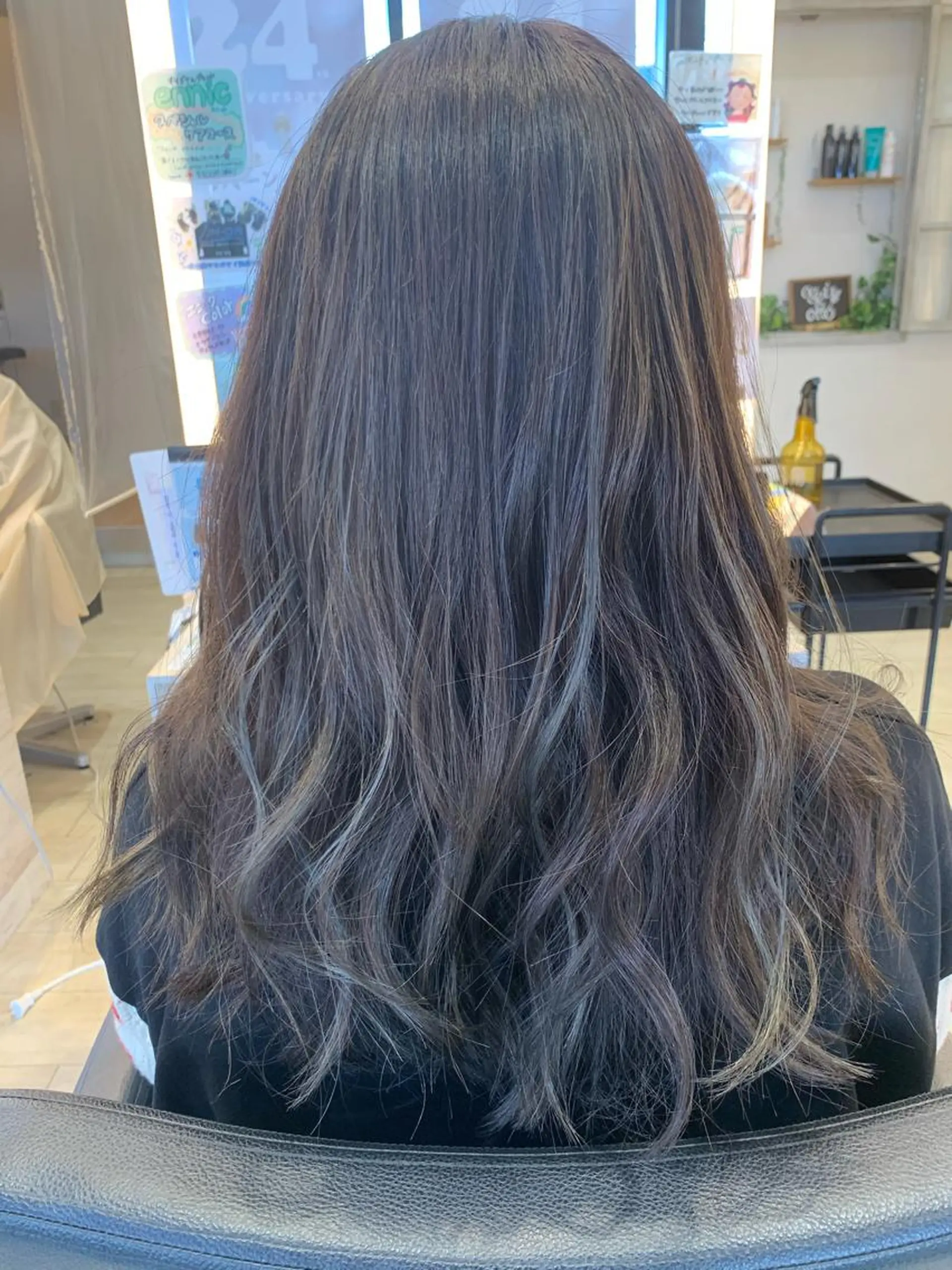 セミロング カラー メンズパーマレイヤー 西山賢志のヘアスタイル