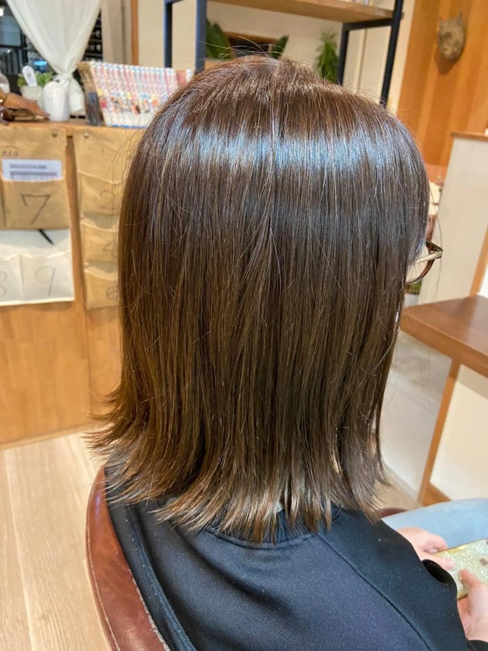 ミディアム カラー chill out 南塚口本店のヘアスタイル