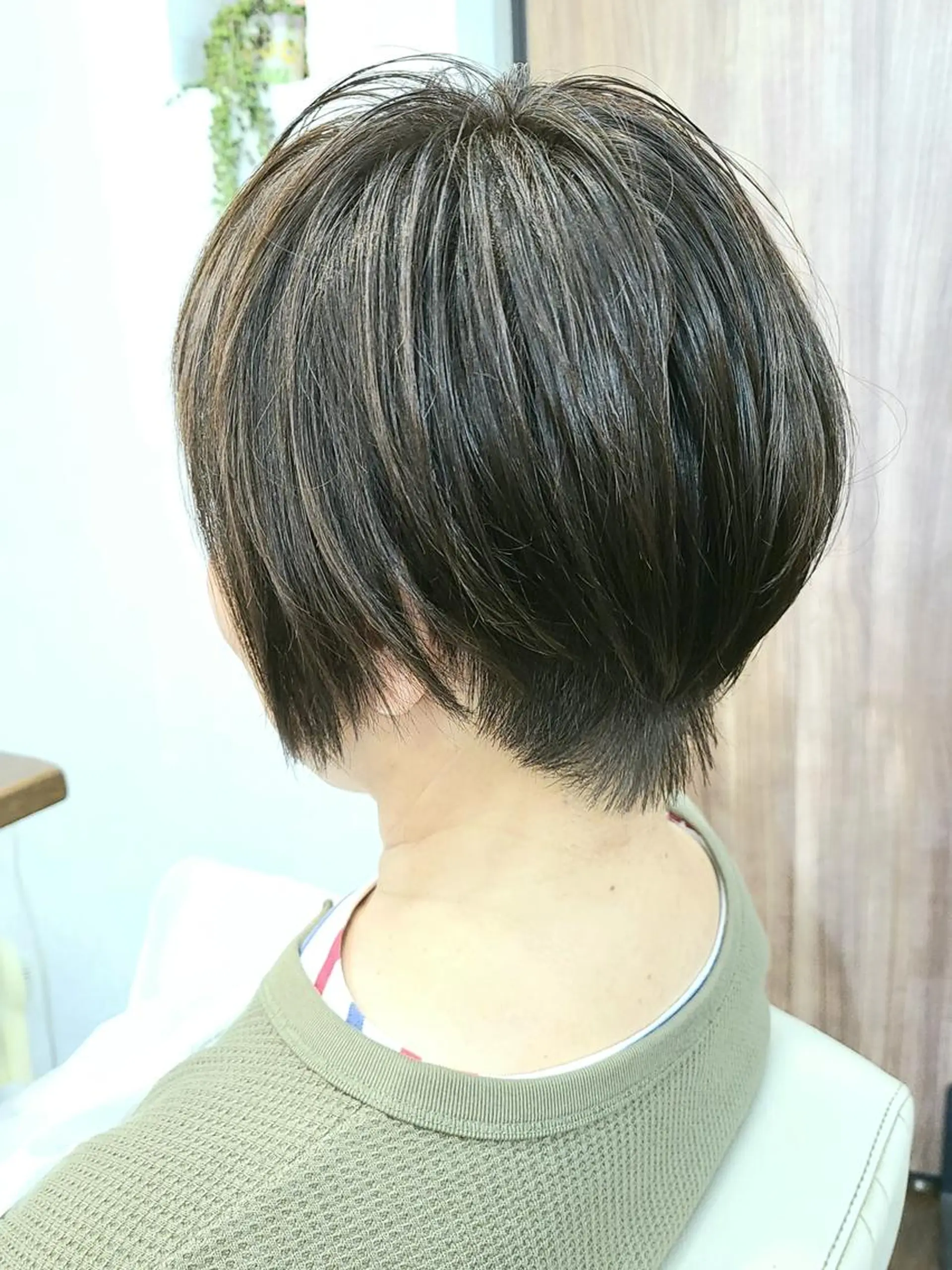ショート カラー 【大宮】デザイナー Anne 諳 アンのヘアスタイル