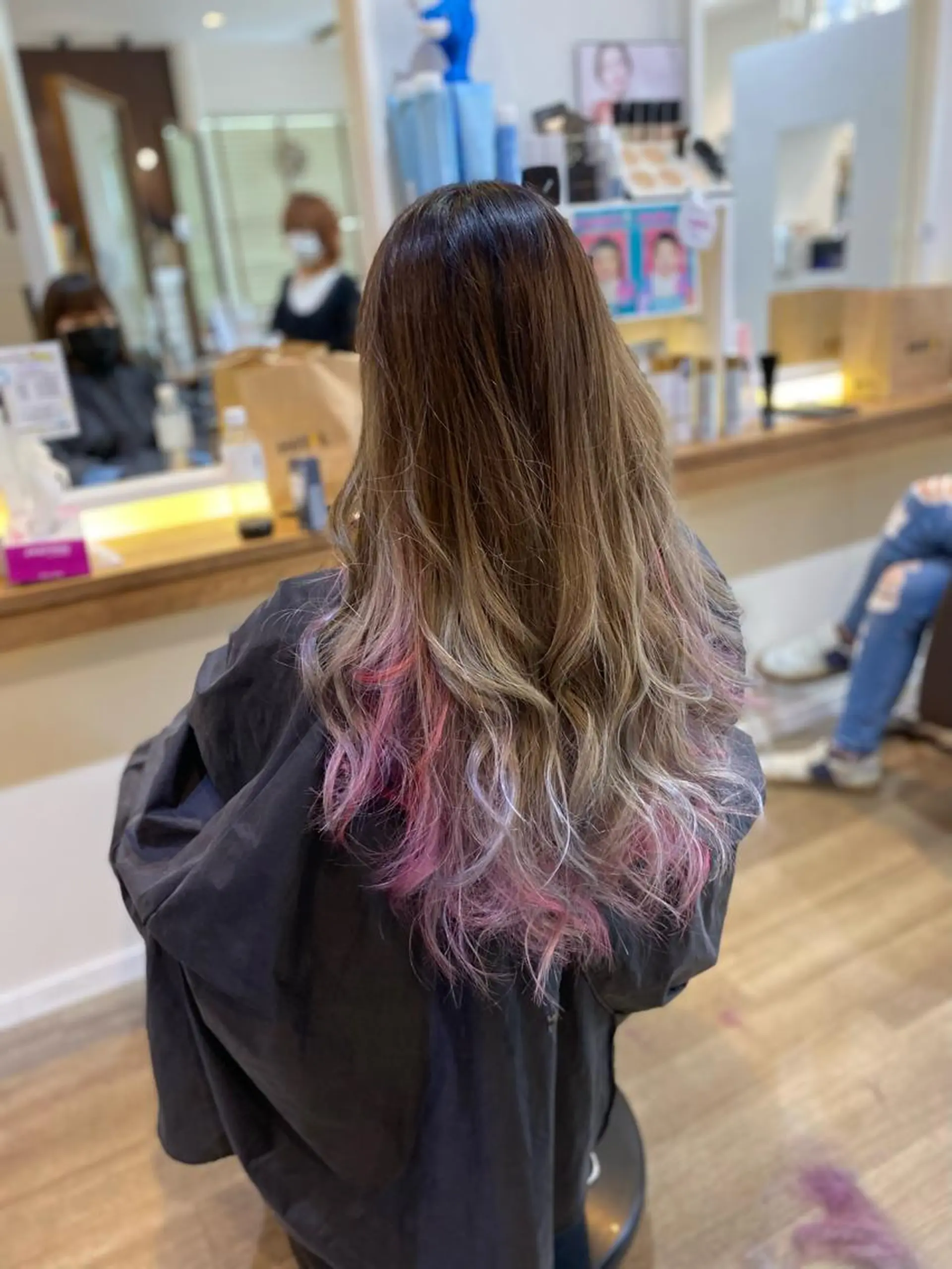 ロング カラー カット ヘアカラー and Art おのでらじんのヘアスタイル