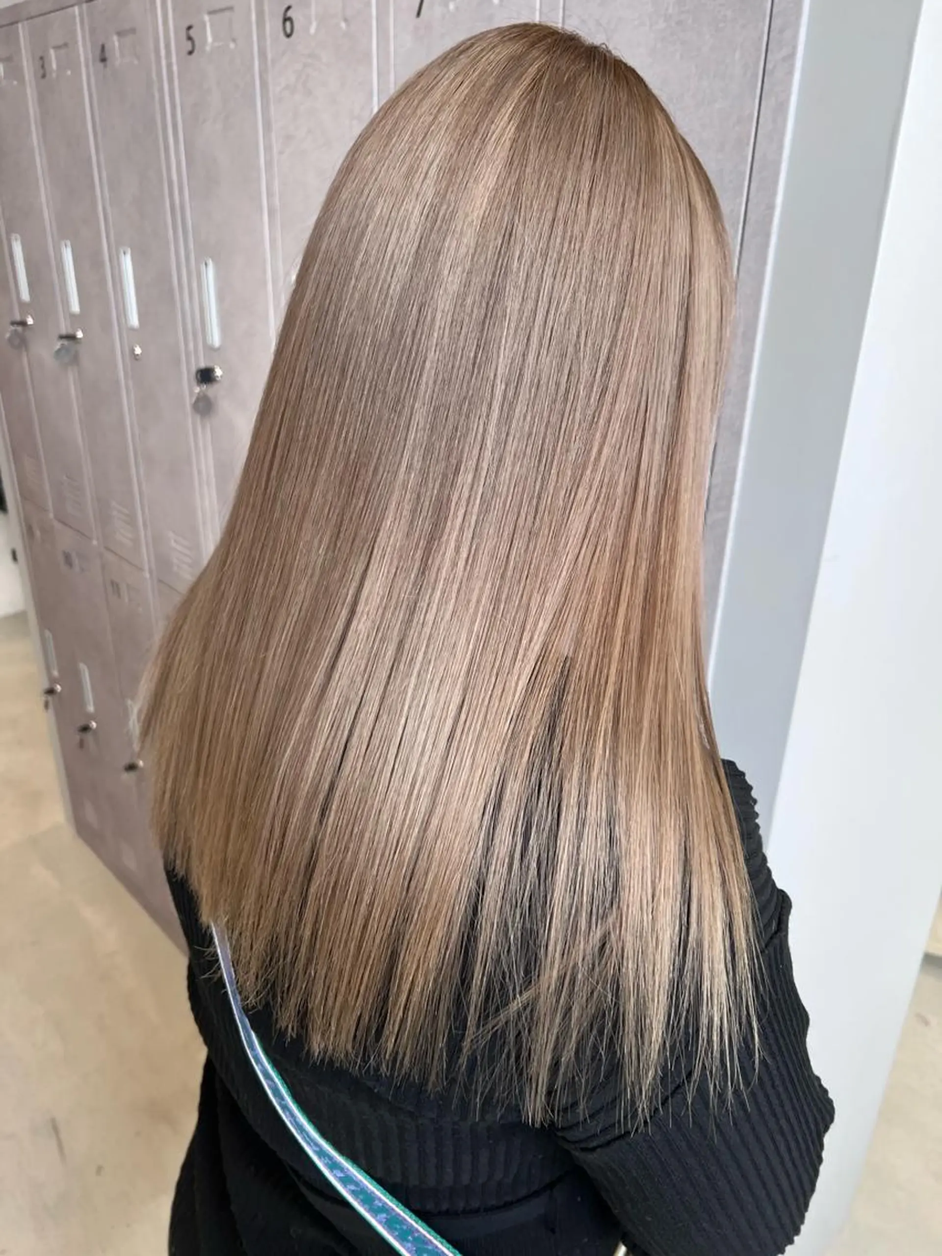 セミロング カラー 🌿小川 大輔🌿のヘアスタイル