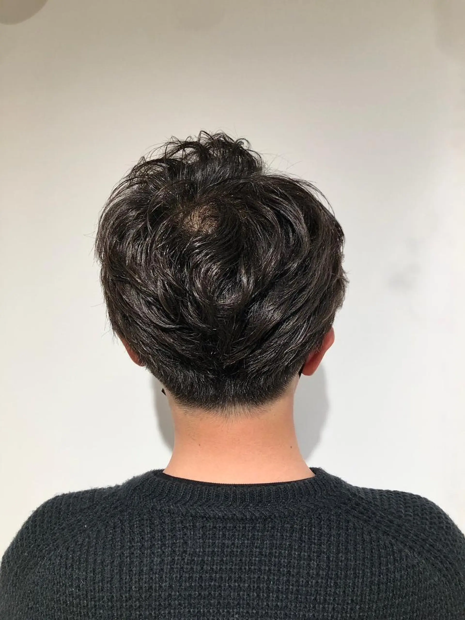 ショート メンズ アップバング ビジネス マッシュ メンズパーマ メンズツイストパーマ カット 高橋 英彦のヘアスタイル