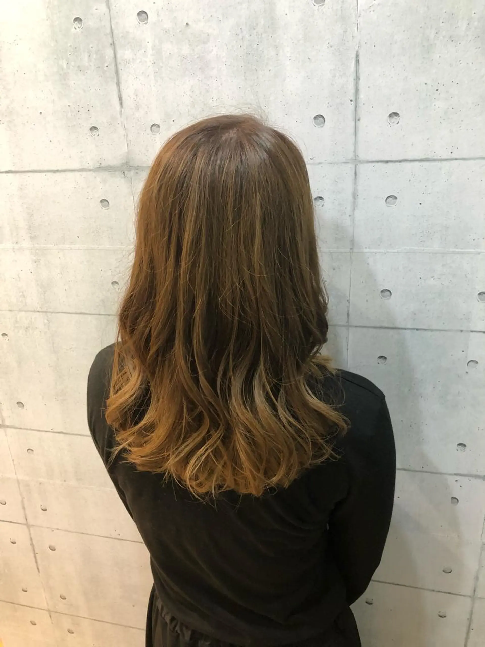 カラー アッシュ グラデーションカラー パープルアッシュ 金沢 広美のヘアスタイル