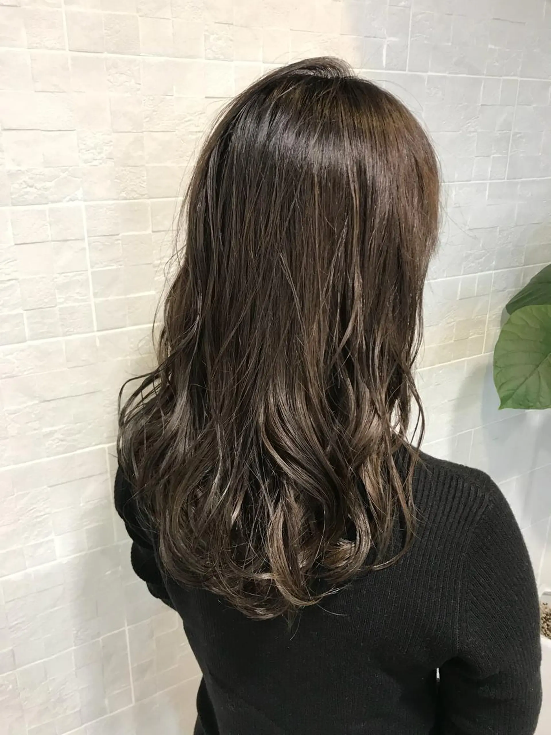 セミロング カラー アディクシーカラー イルミナカラー カット ヘアカラー トリートメント ブリーチ特化 梅田本多翔のヘアスタイル