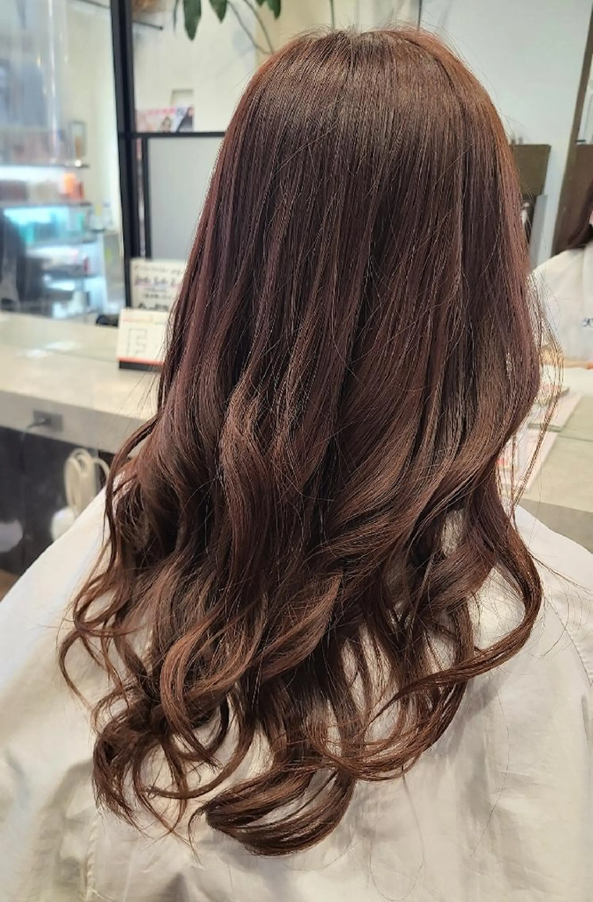 ロング カラー ブラウンカラー ピンクカラー ピンクブラウン ヘアカラー トリートメント 関口 友菜のヘアスタイル