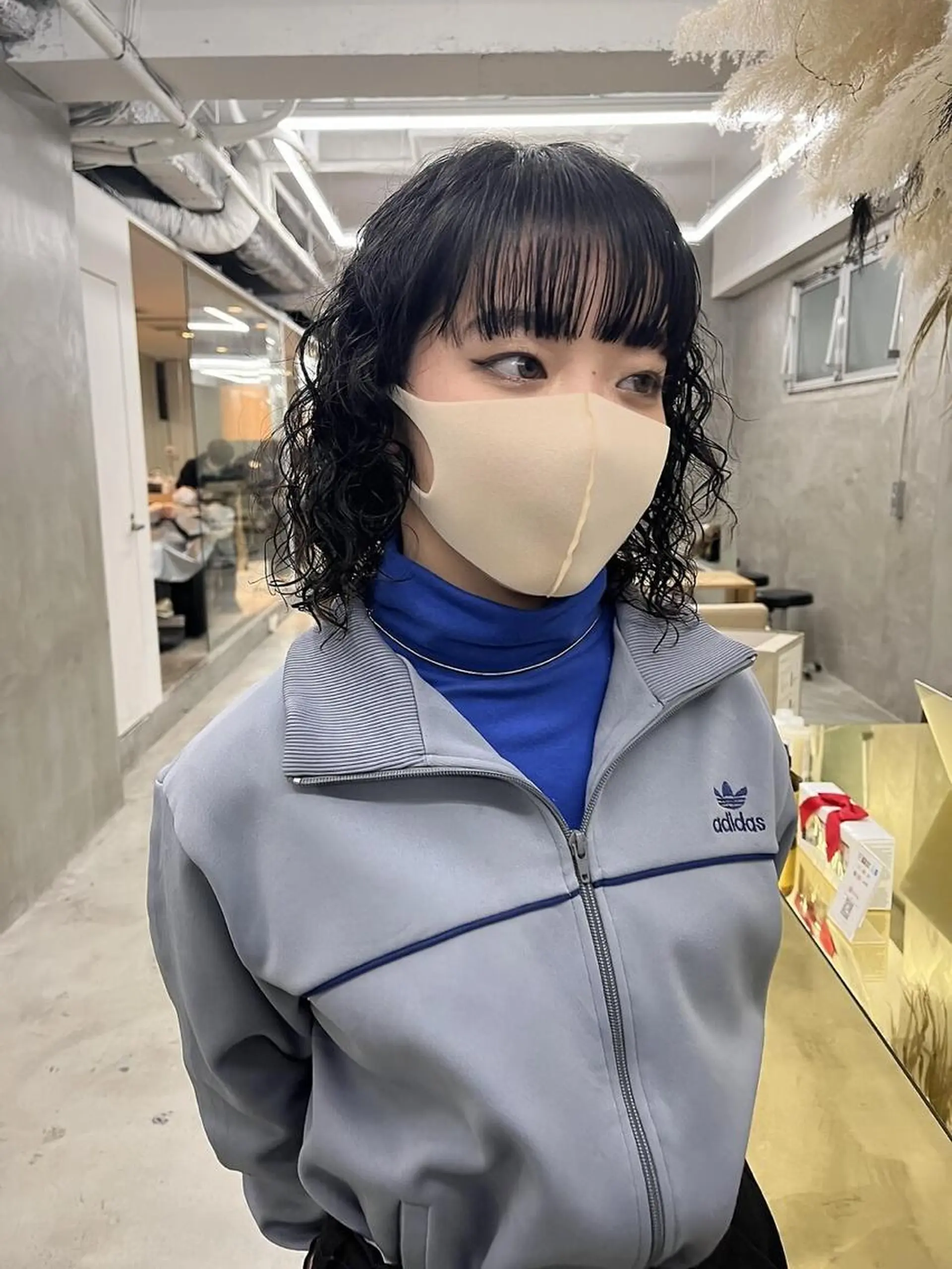 ミディアム パーマ ミディアムパーマ ツイストスパイラルパーマ ハイライト ウルフカット ニュアンスパーマ 無料カットモデル募集 🌱ひょうがのヘアスタイル