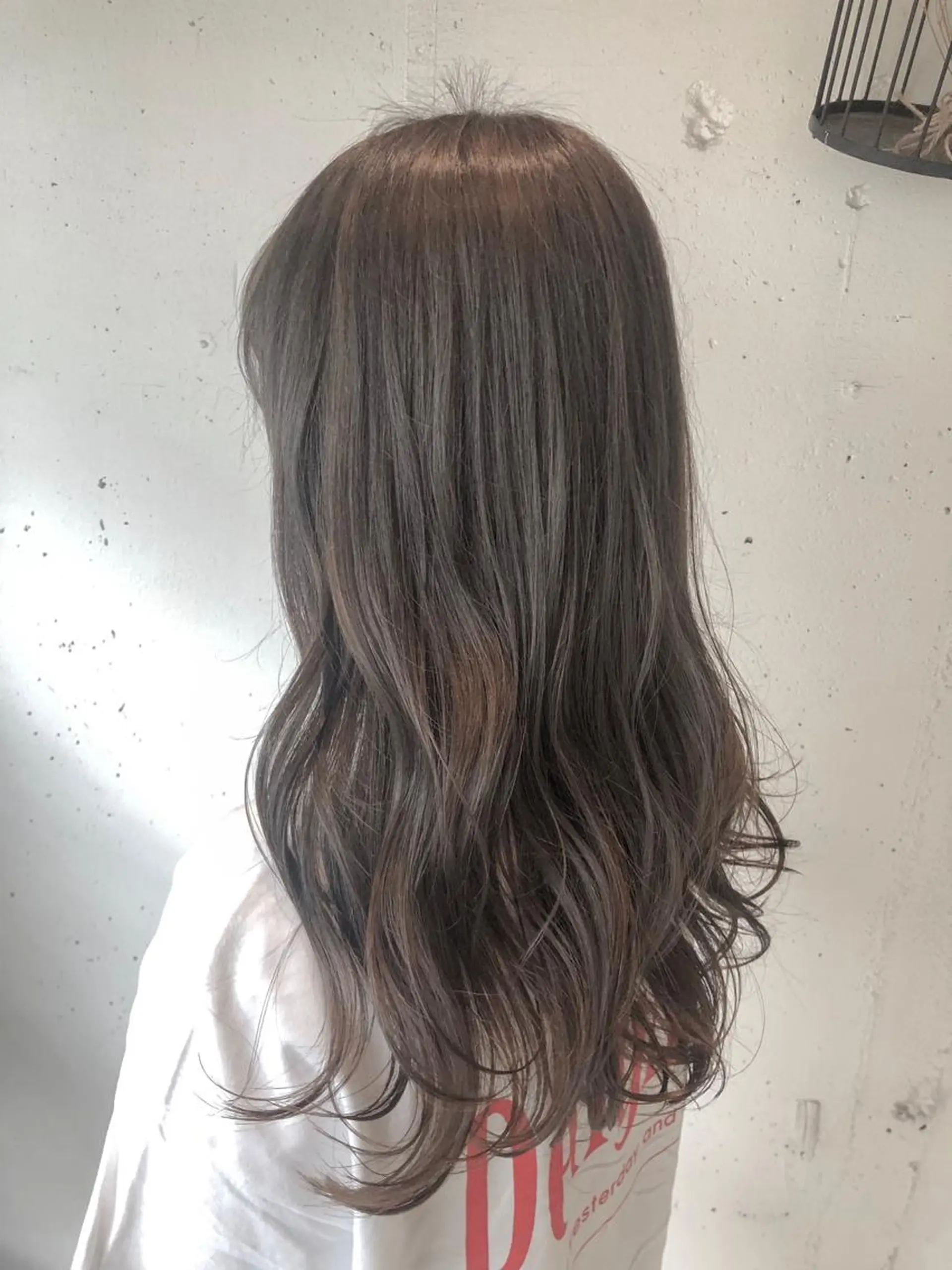 セミロング カラー グレージュ ミルクティーグレージュ ひろせ かなのヘアスタイル