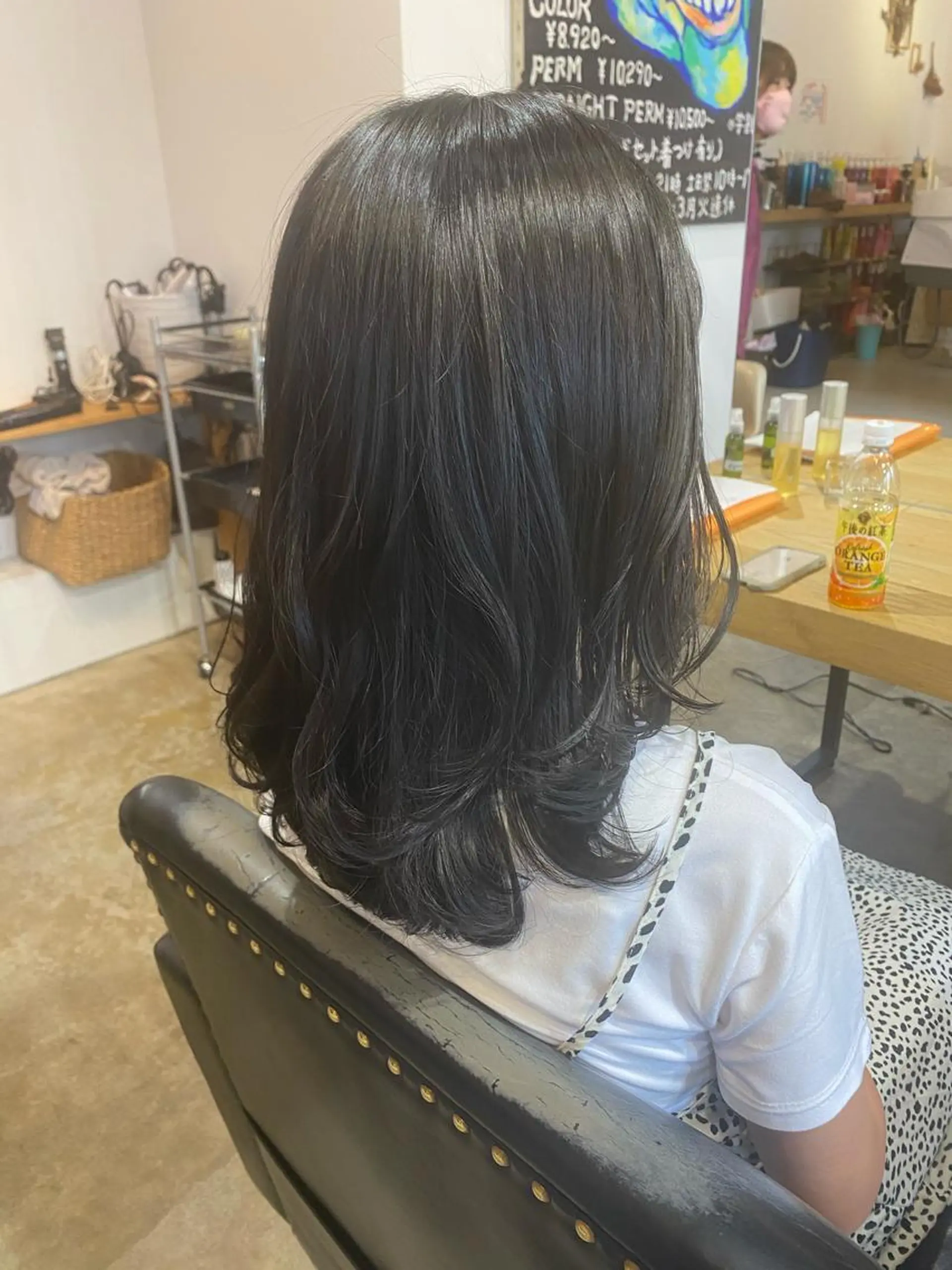 セミロング 小日向 沙織のヘアスタイル