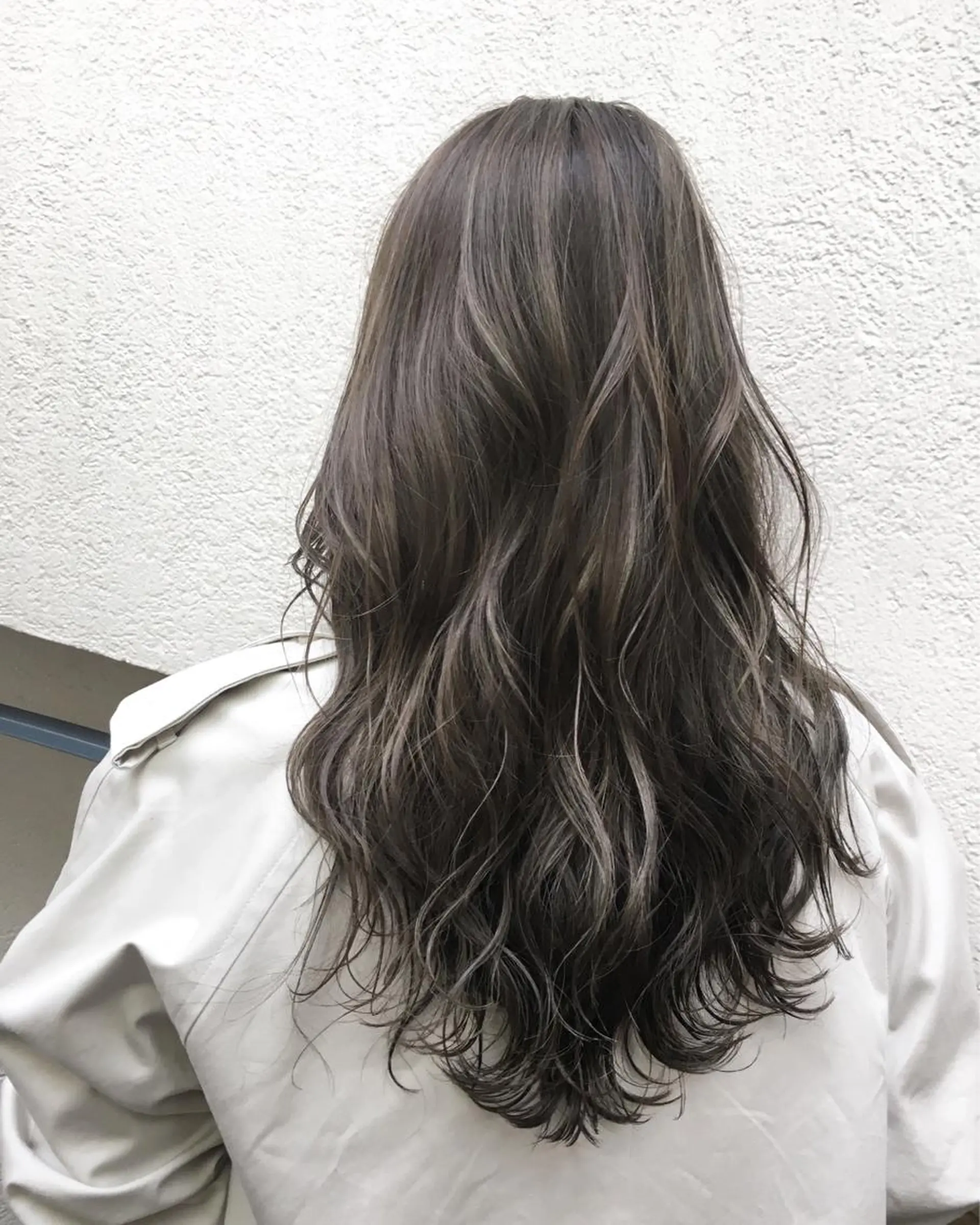 ロング カラー パーマ ヘアアレンジ グレージュ ハイライトカラー ハイライト 酸性縮毛矯正のプロ 杉山玲介のヘアスタイル