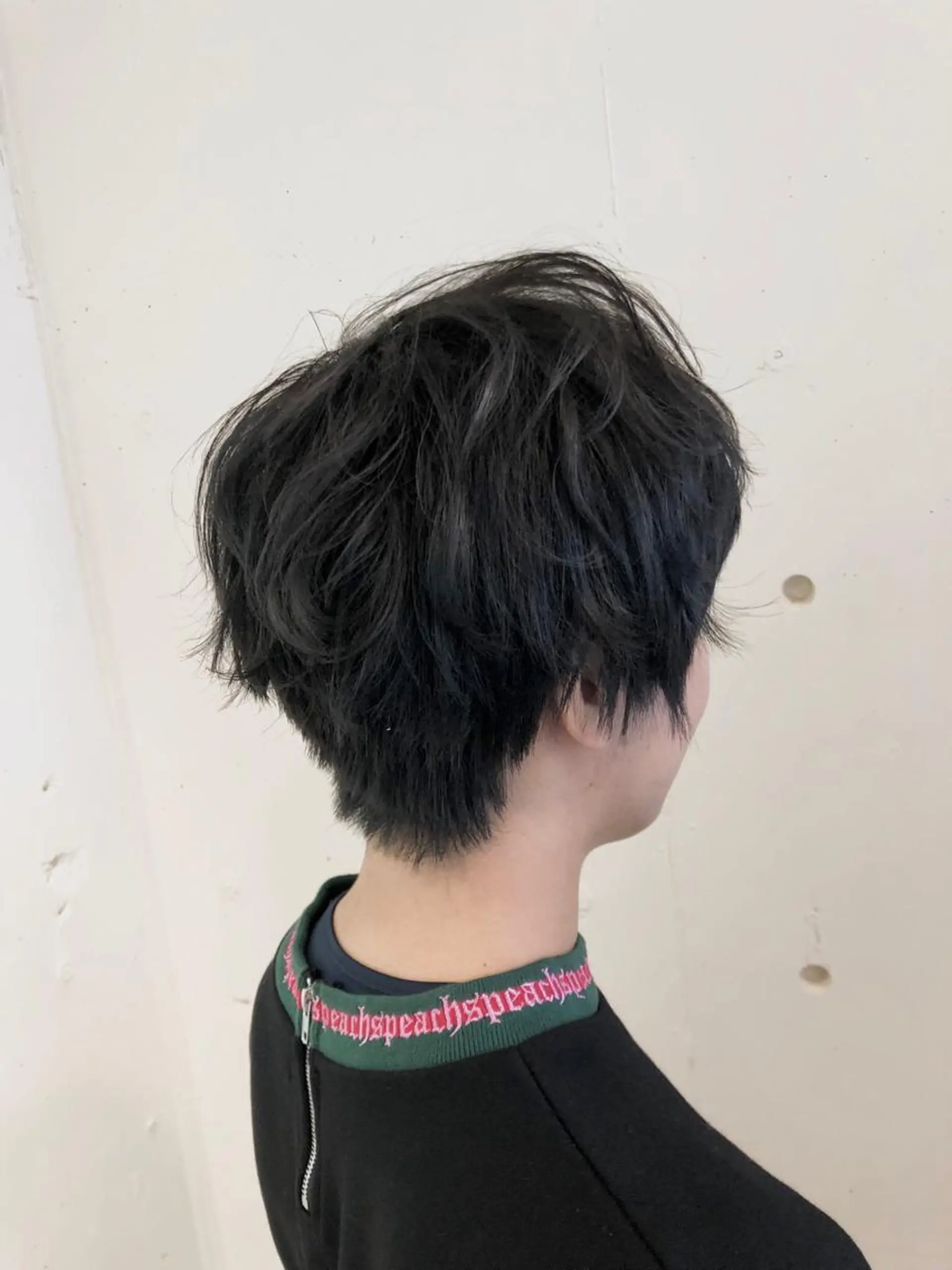 ショート カラー パーマ ヘアアレンジ ブリーチ ブルーカラー ブルーグレー ブルーグレージュ 透明感カラー 【ツヤ髪美容師】 ツダケイスケのヘアスタイル