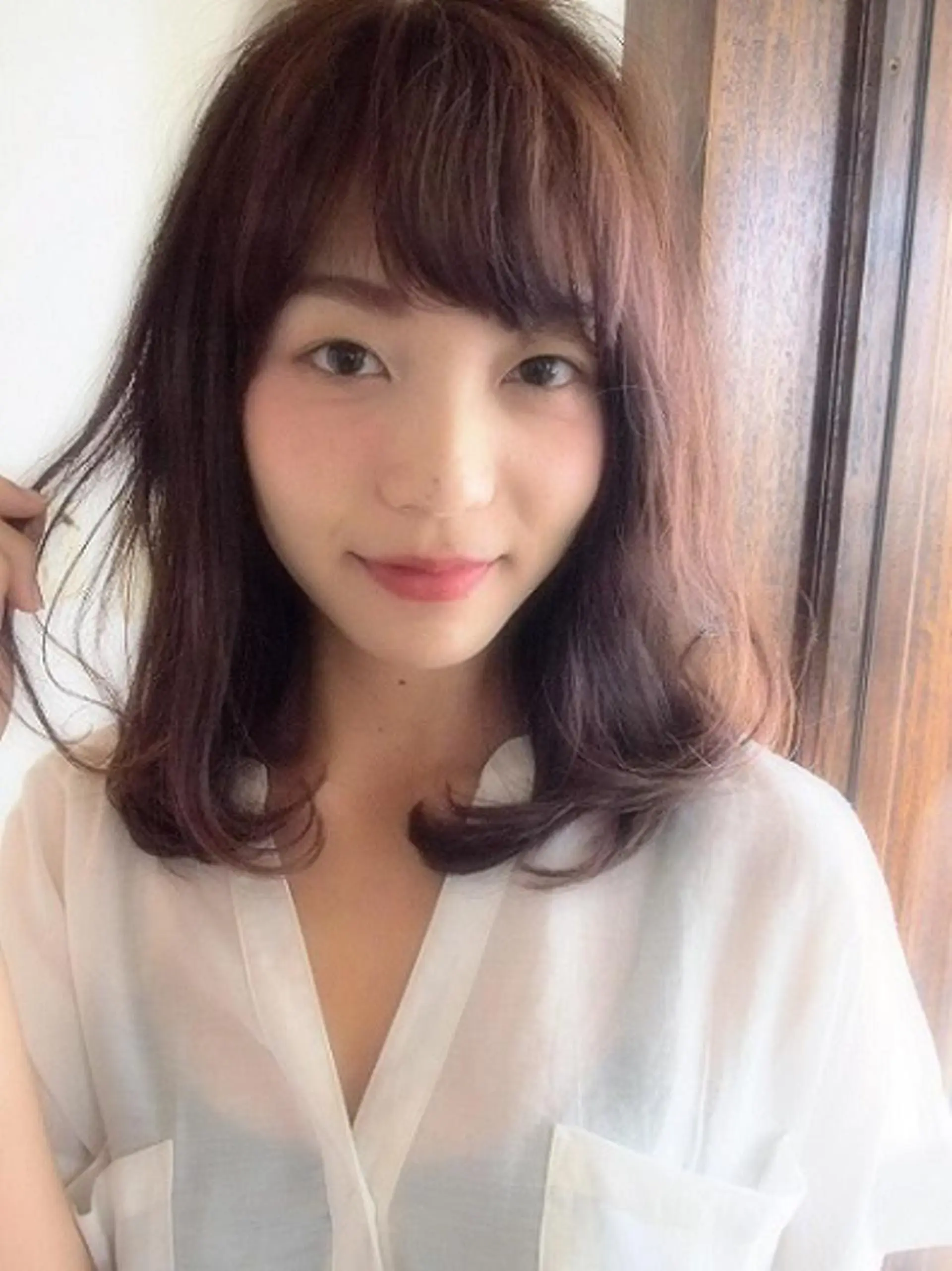 ミディアム カラー grand juteのヘアスタイル