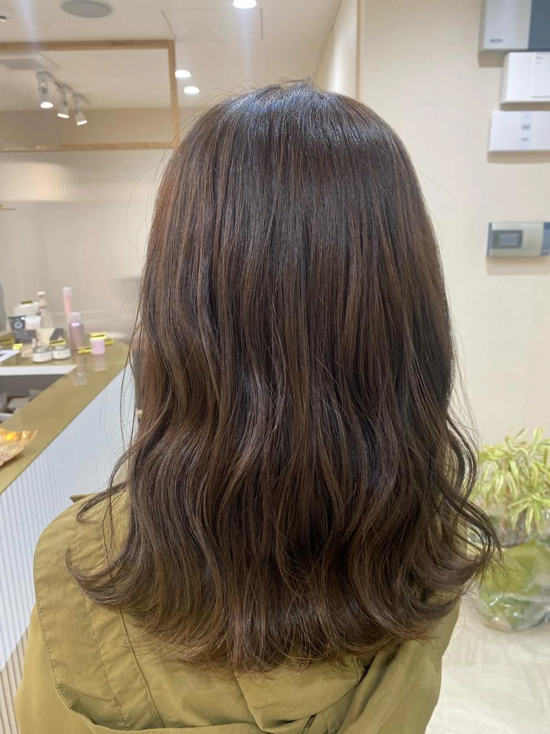 ミディアム mina .のヘアスタイル