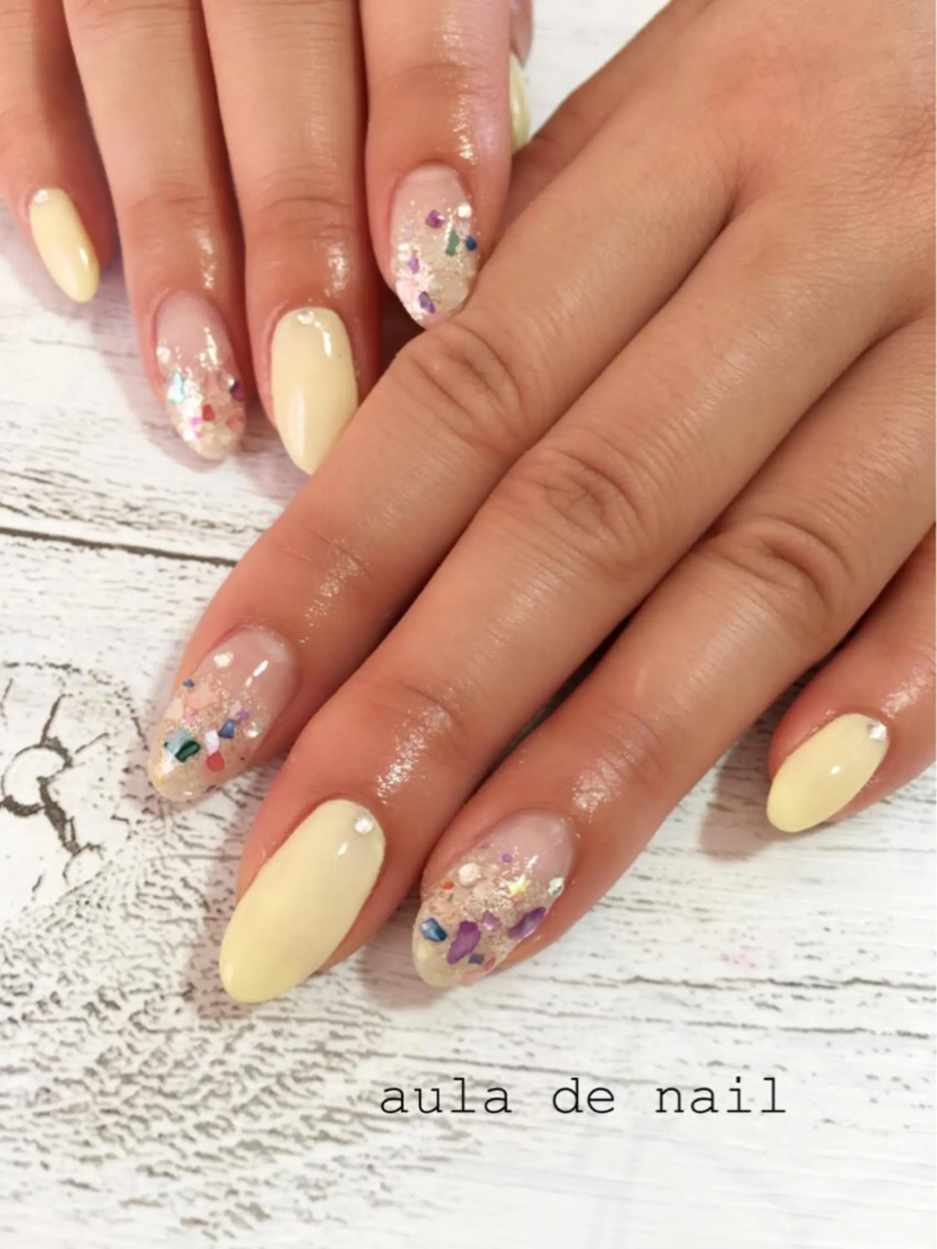 ミディアム ハンドネイル auladenail アウラデネイルのネイルデザイン